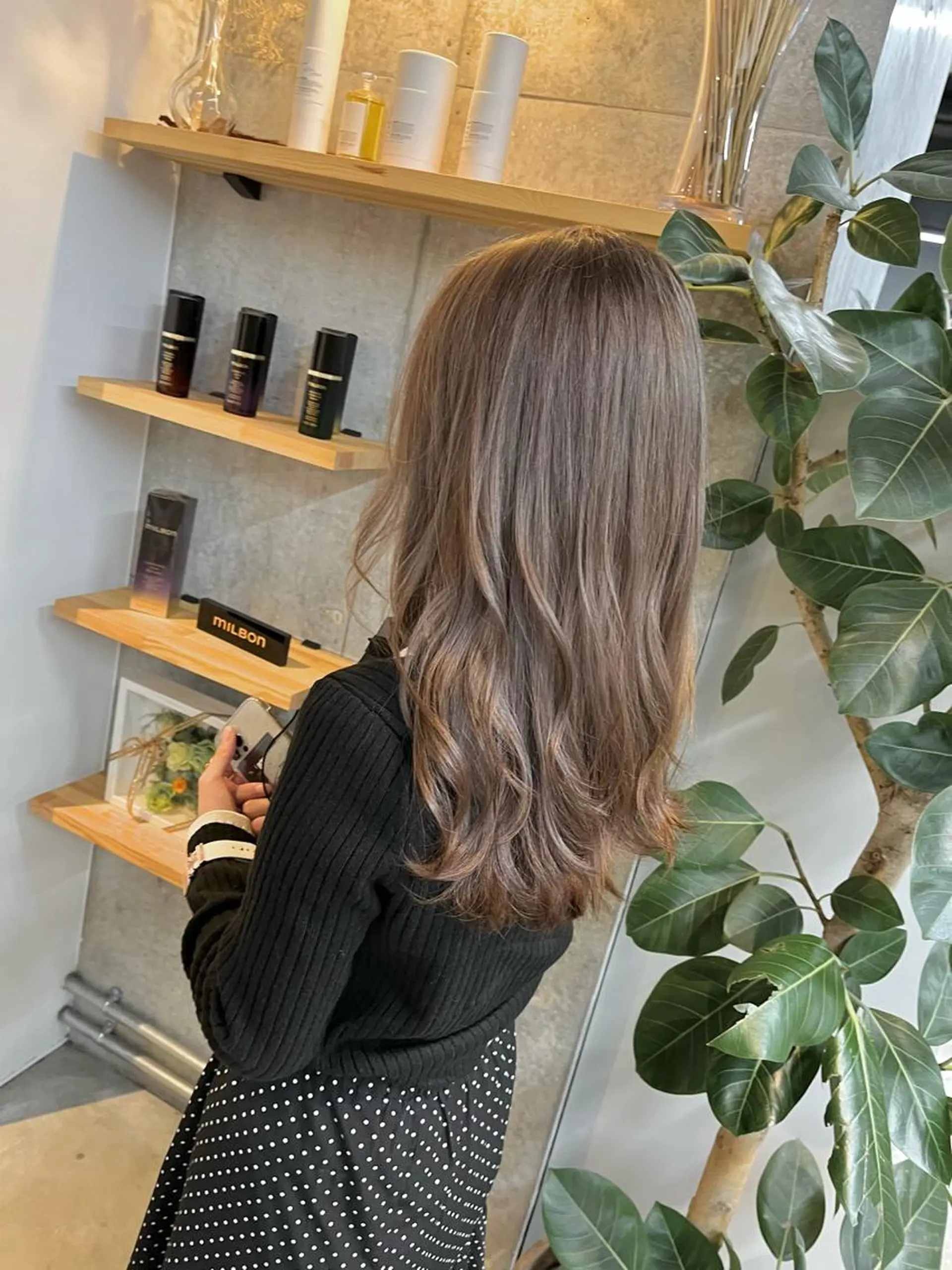 セミロング カラー ヘアカラー ハイトーンカラ ー/小川のヘアスタイル