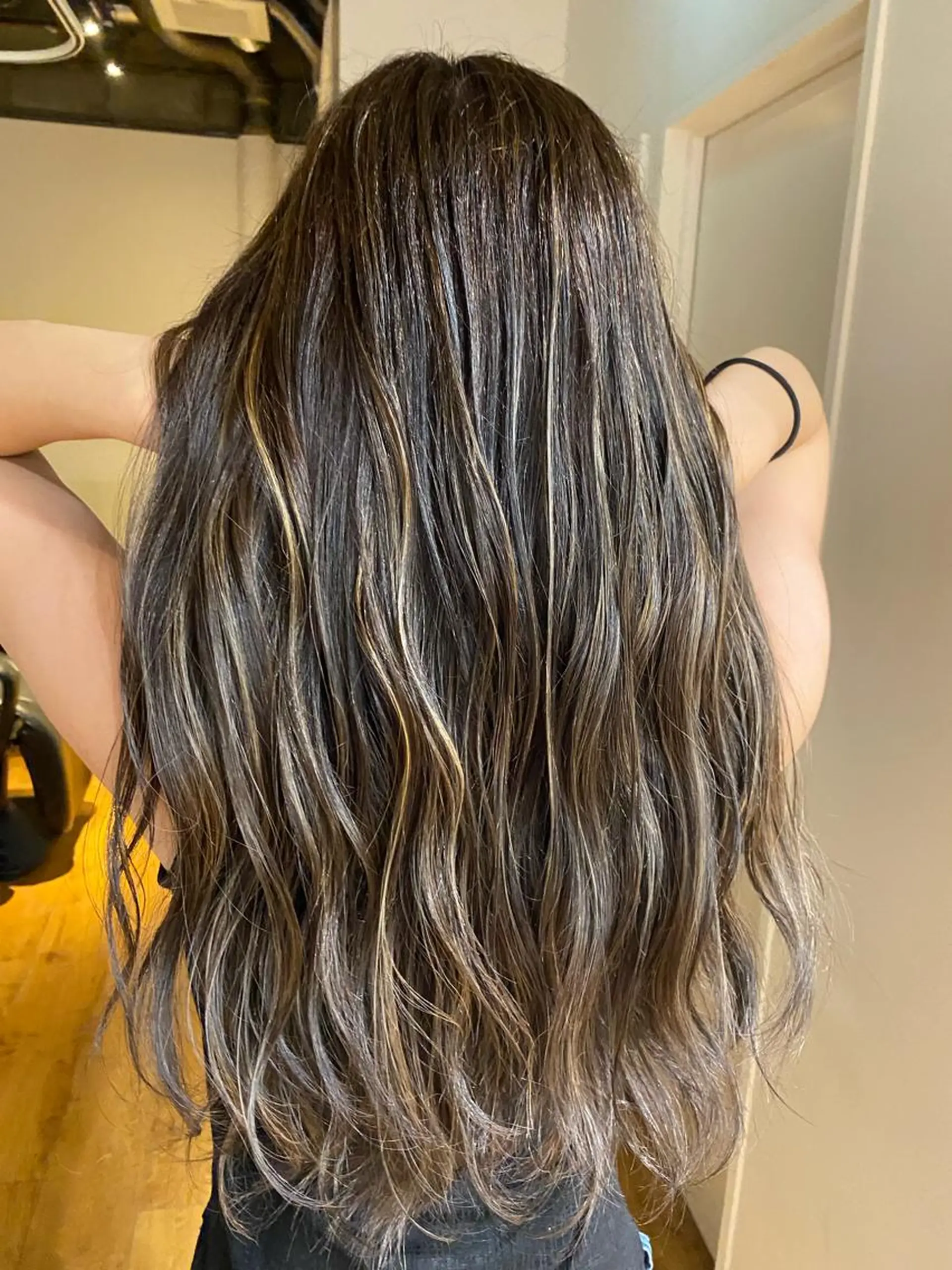 ロング カラー ヘアアレンジ 久米 治仁のヘアスタイル