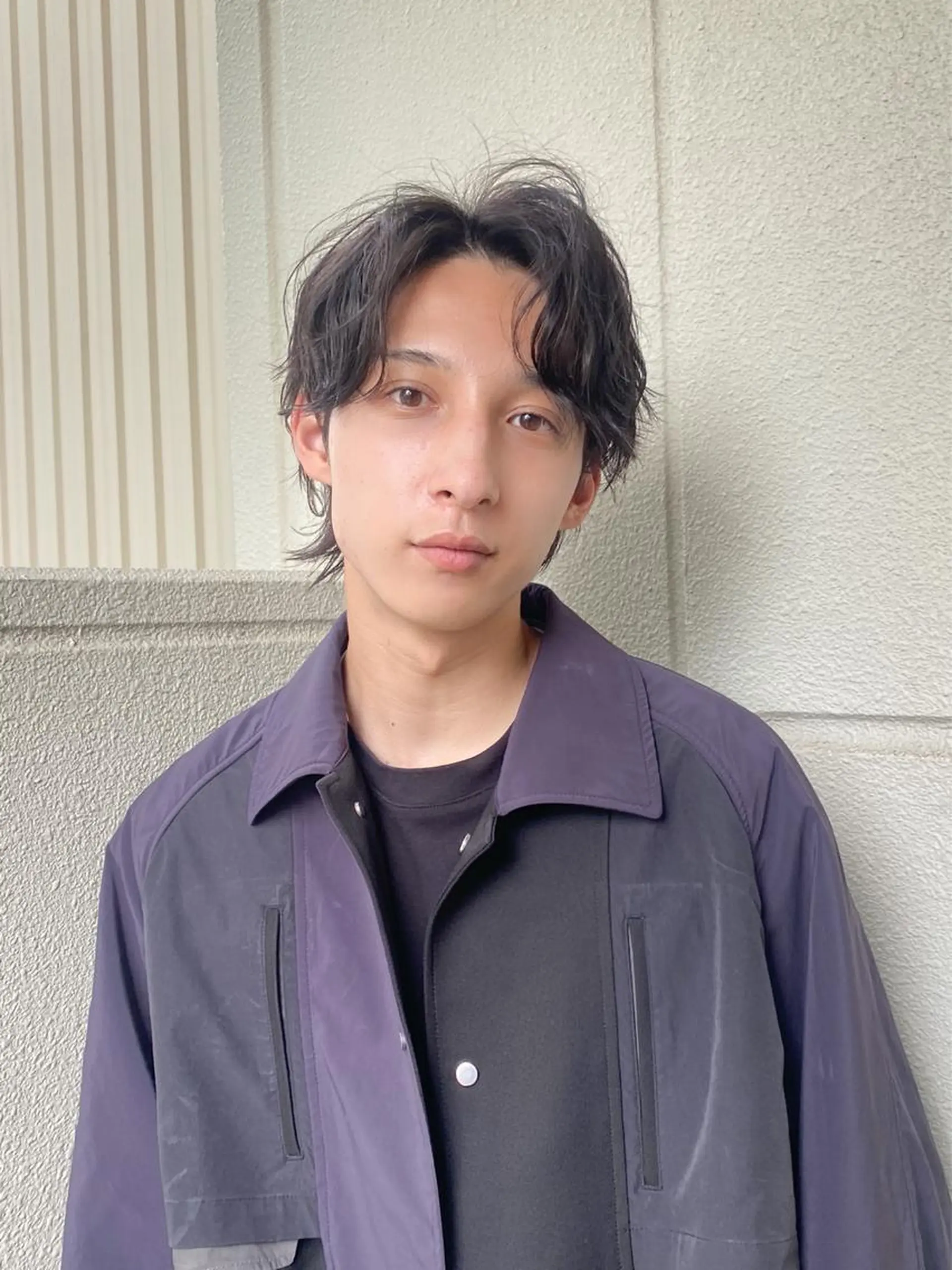 ミディアム パーマ メンズ ミディアムパーマ センターパート メンズパーマ メンズウルフカット ウルフカット カット パーマ ボブ/レイヤー/ メンズ/池澤慎人のヘアスタイル