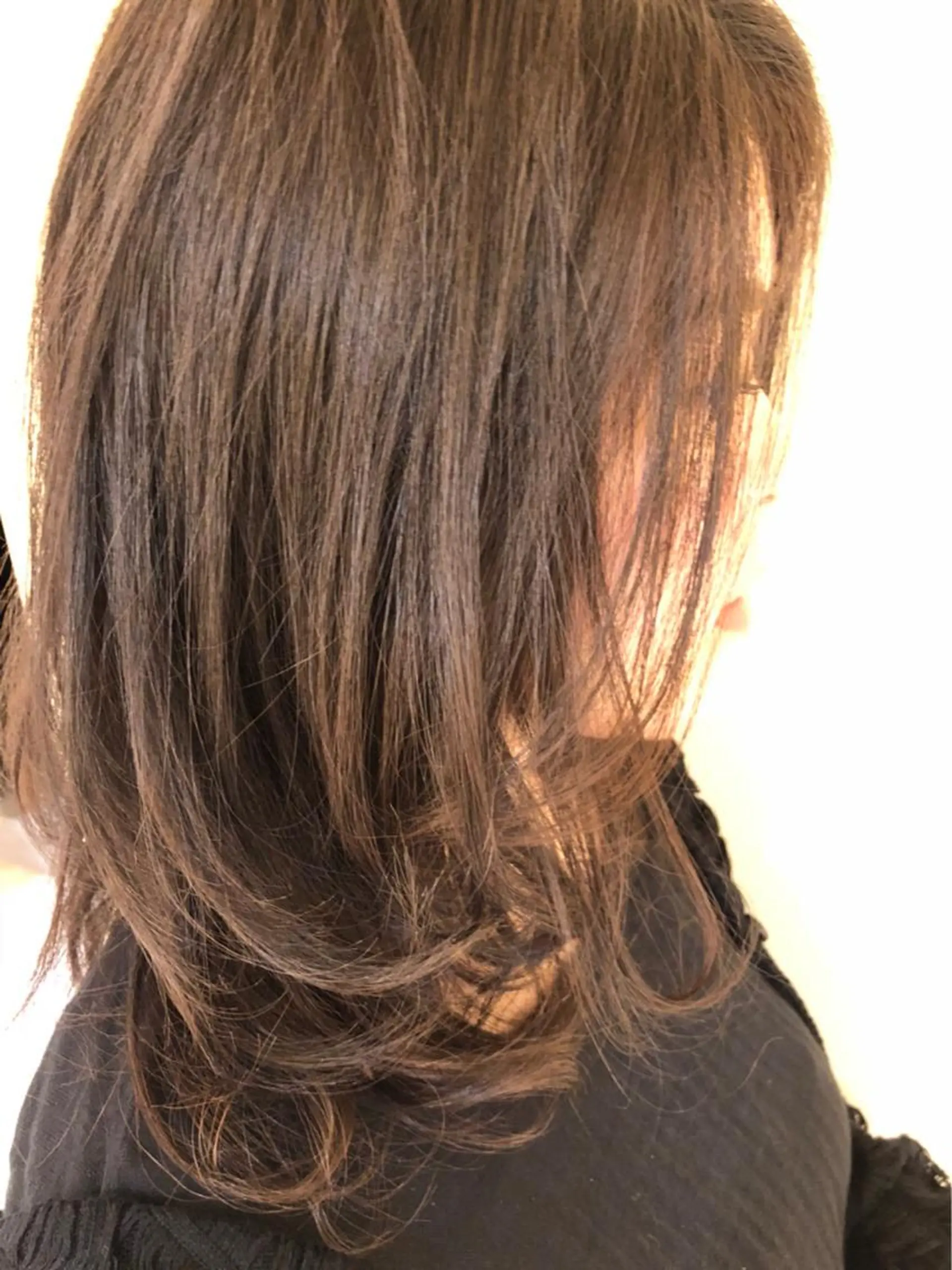 ミディアム 加藤 綾華のヘアスタイル