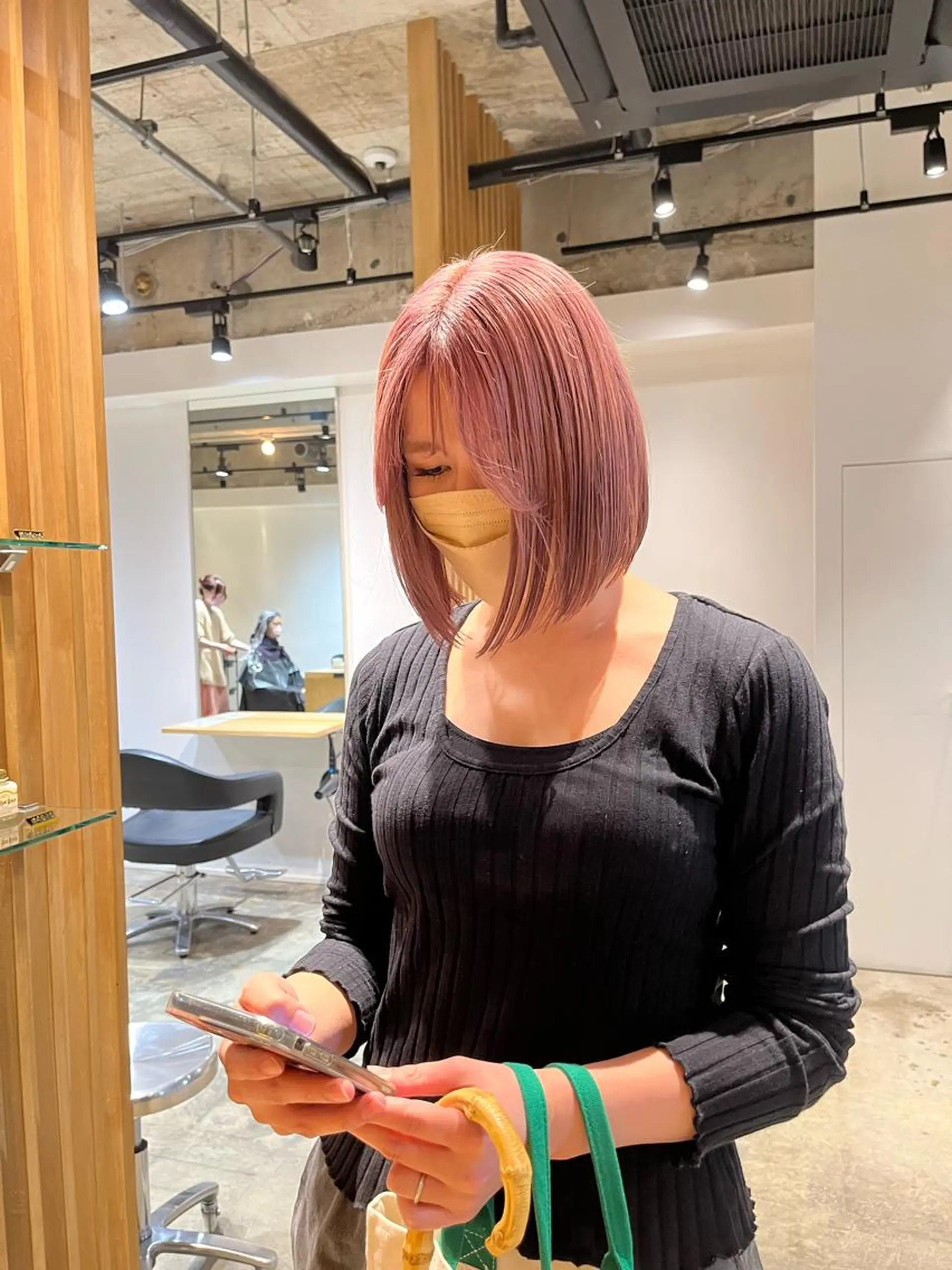 ショート カラー ヘアカラー トリートメント ヘアセット ハイトーン/レイヤー 💜Akaneのヘアスタイル