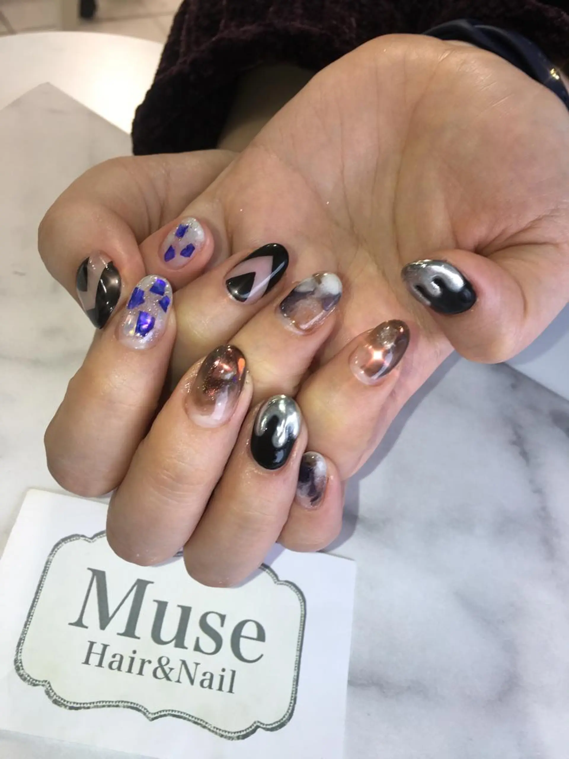 ネイル キラキラネイル ニュアンスネイル 隠れ家一戸建て金町 HIROMI 葛飾区のネイルデザイン