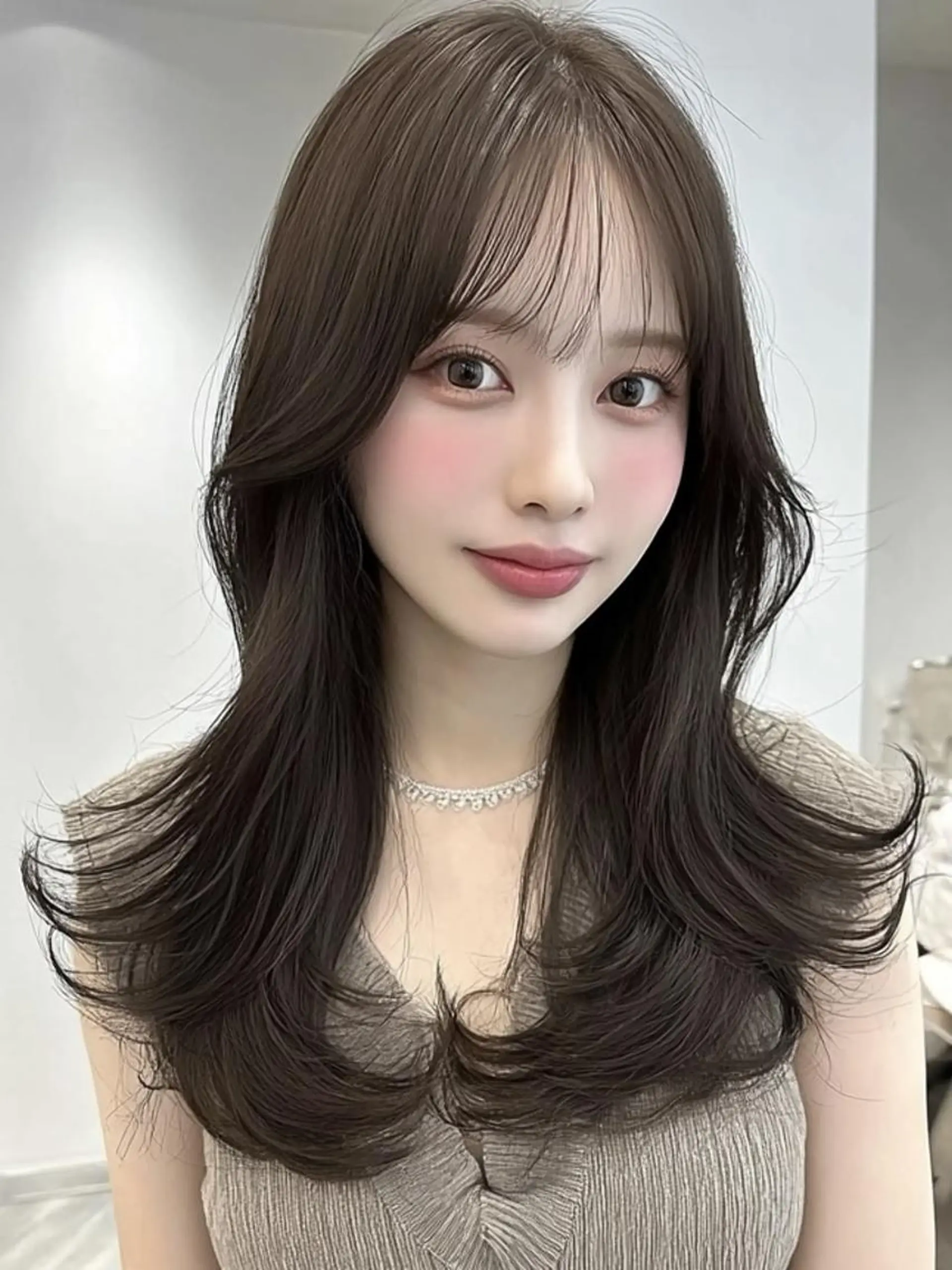 セミロング 髪質改善 縮毛矯正 カット ヘアカラー 野間 ひなののヘアスタイル