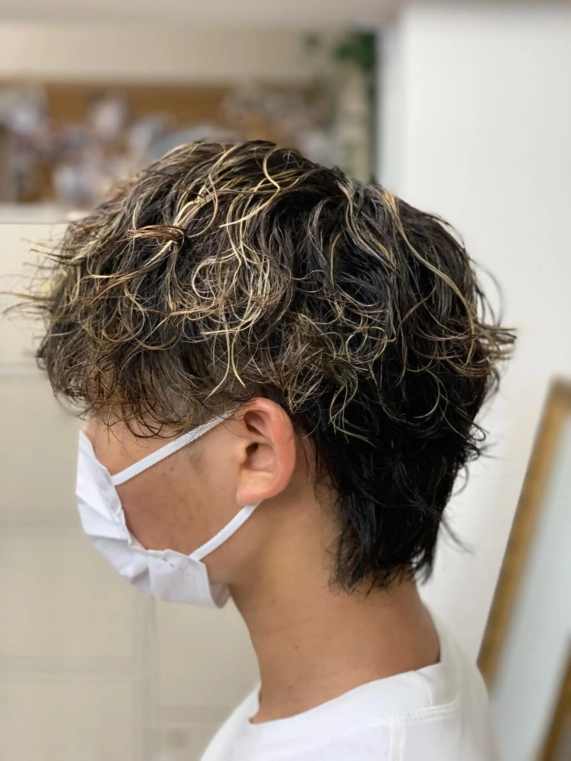 ミディアム パーマ メンズ クセを最大限に活かす メンズパーマ奈良大祐のヘアスタイル