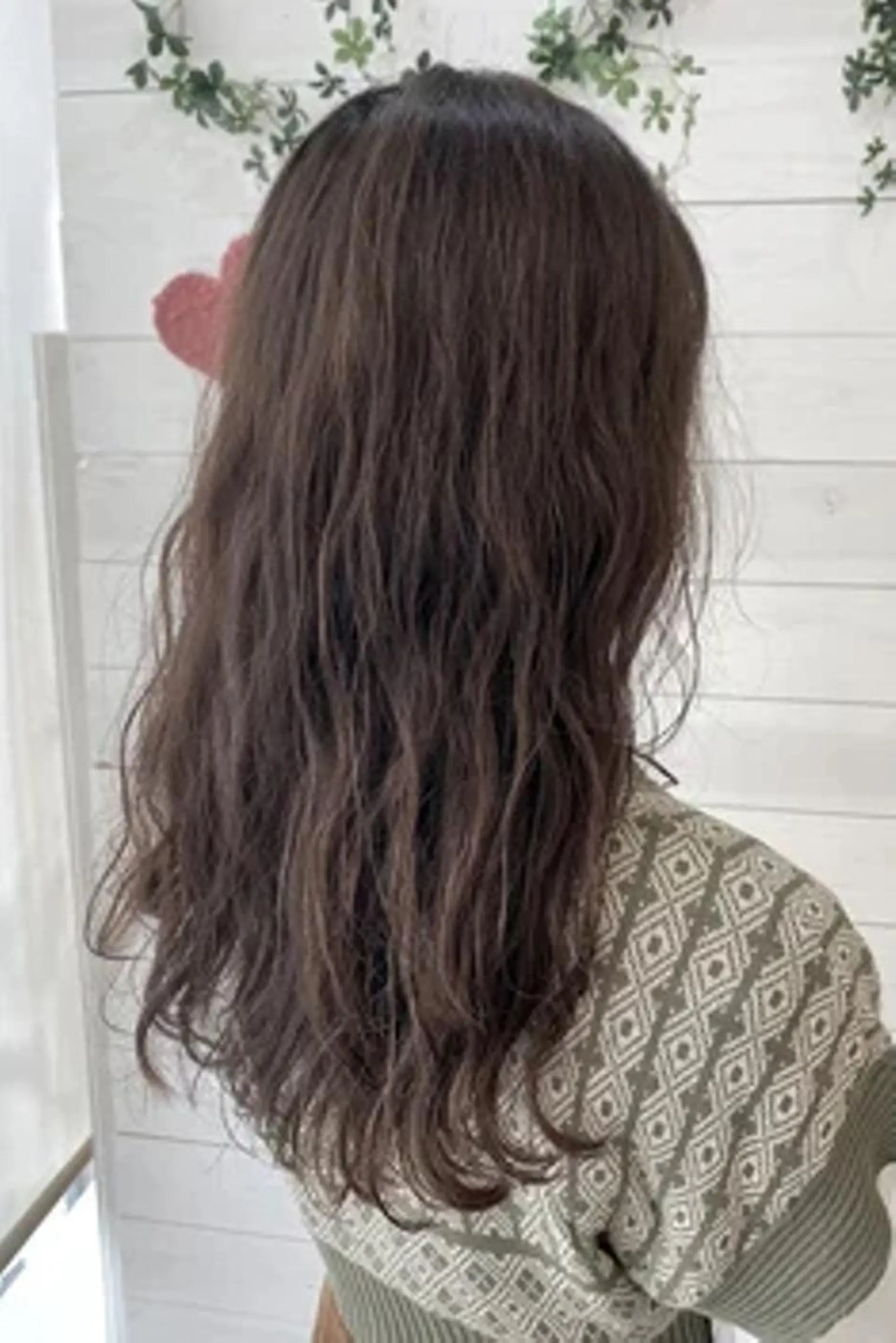 ロング 村中 逸紀のヘアスタイル