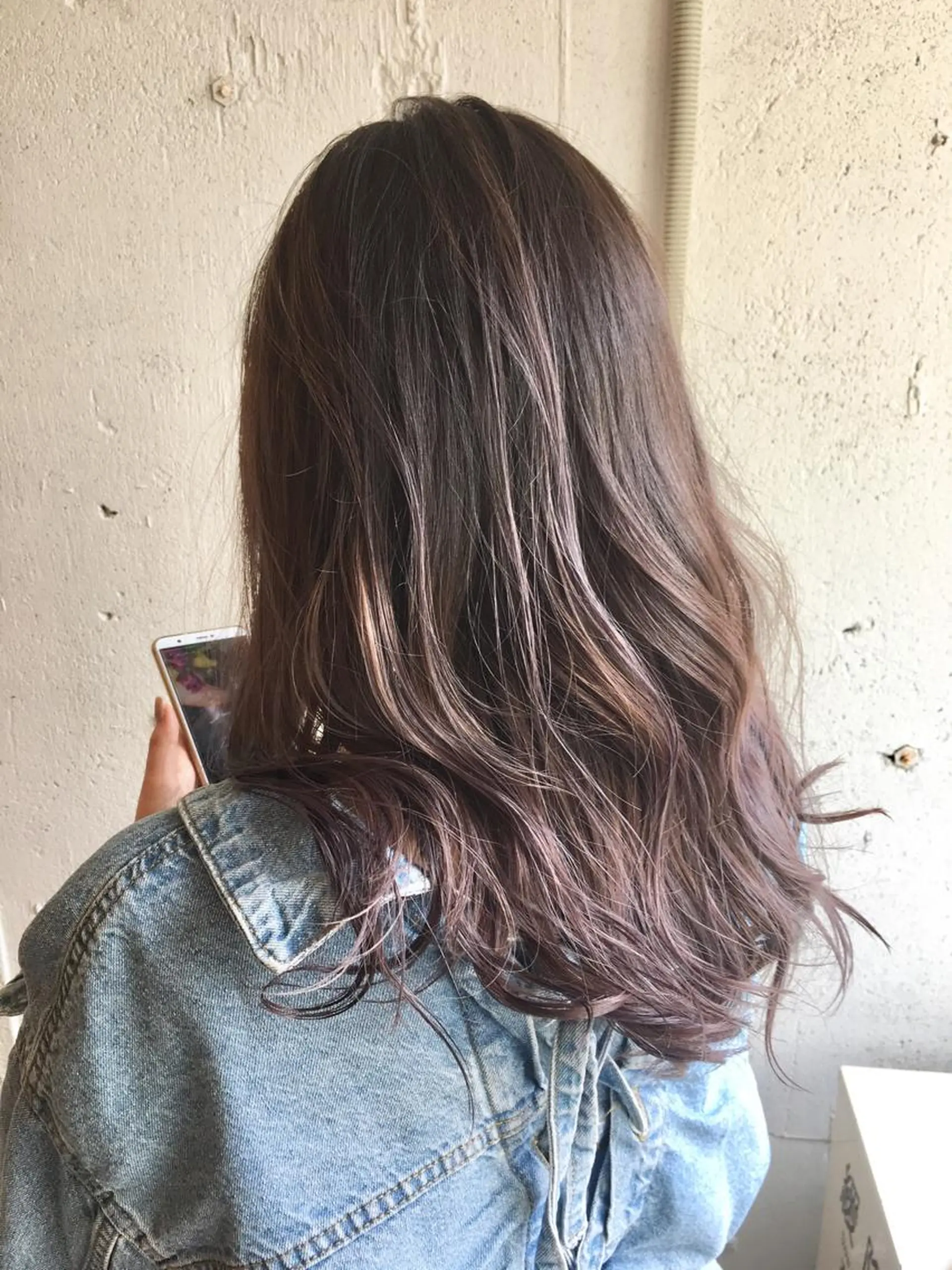 ロング カラー バレイヤージュ ベージュカラー グレージュ パープルカラー パープルグレージュ 💈平島 拓也💈のヘアスタイル