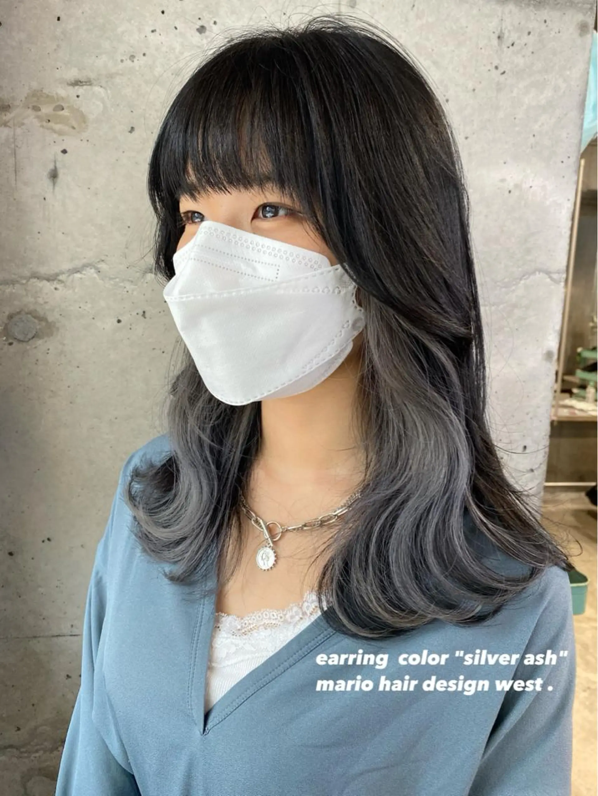 セミロング カラー アッシュ アッシュグレー イヤリングカラー グレージュ インナーカラー 竹嶌 健吾のヘアスタイル
