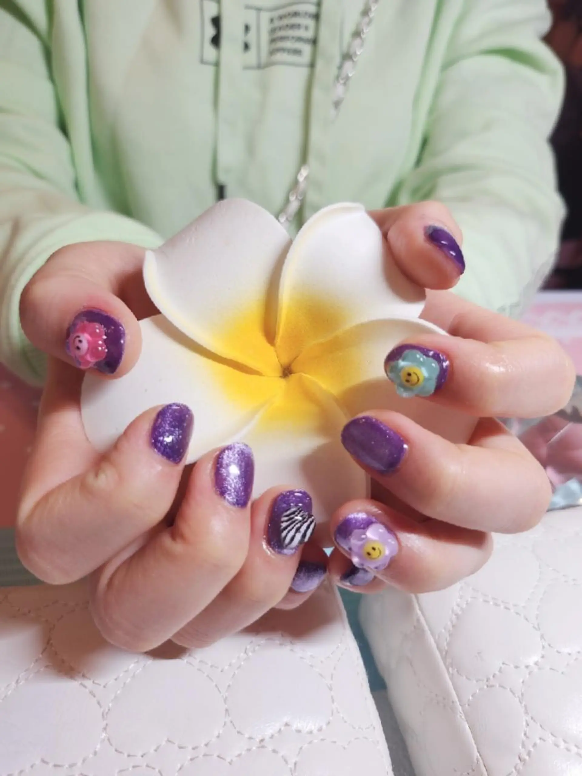 ネイル マグネットネイル マグネットワンカラー ワンカラーネイル nail salon Luanaのネイルデザイン