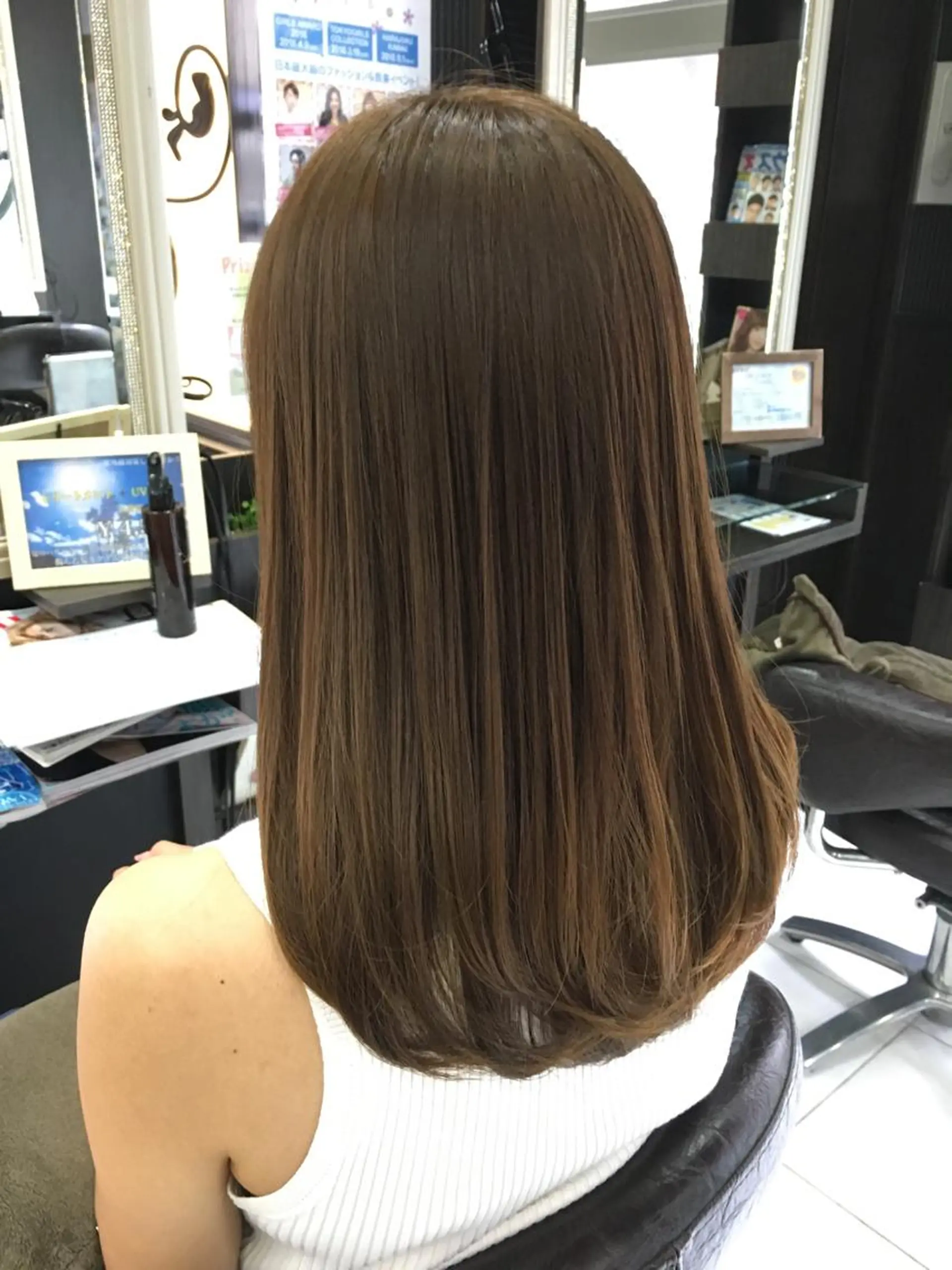 セミロング ロング カラー イルミナカラー トップスタイリスト 小澤純一のヘアスタイル