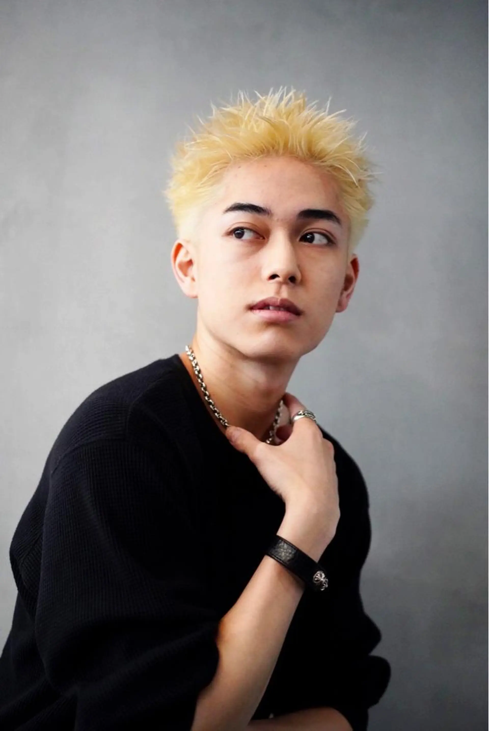 ショート カラー メンズ メンズパーマ 波巻きパーマ fifth リュウセイのヘアスタイル