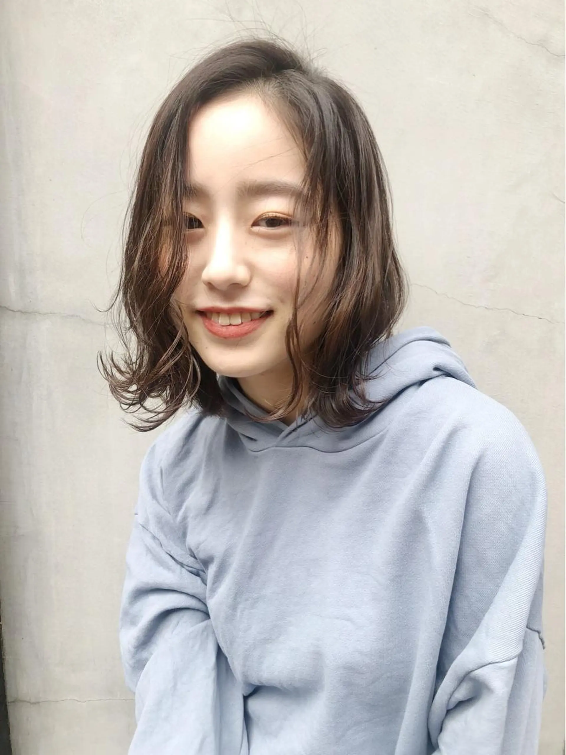 ミディアム Loom .by Sea  ルームバイシー所属・レイヤー/前髪/ 韓国/CHIHIROのヘアスタイル