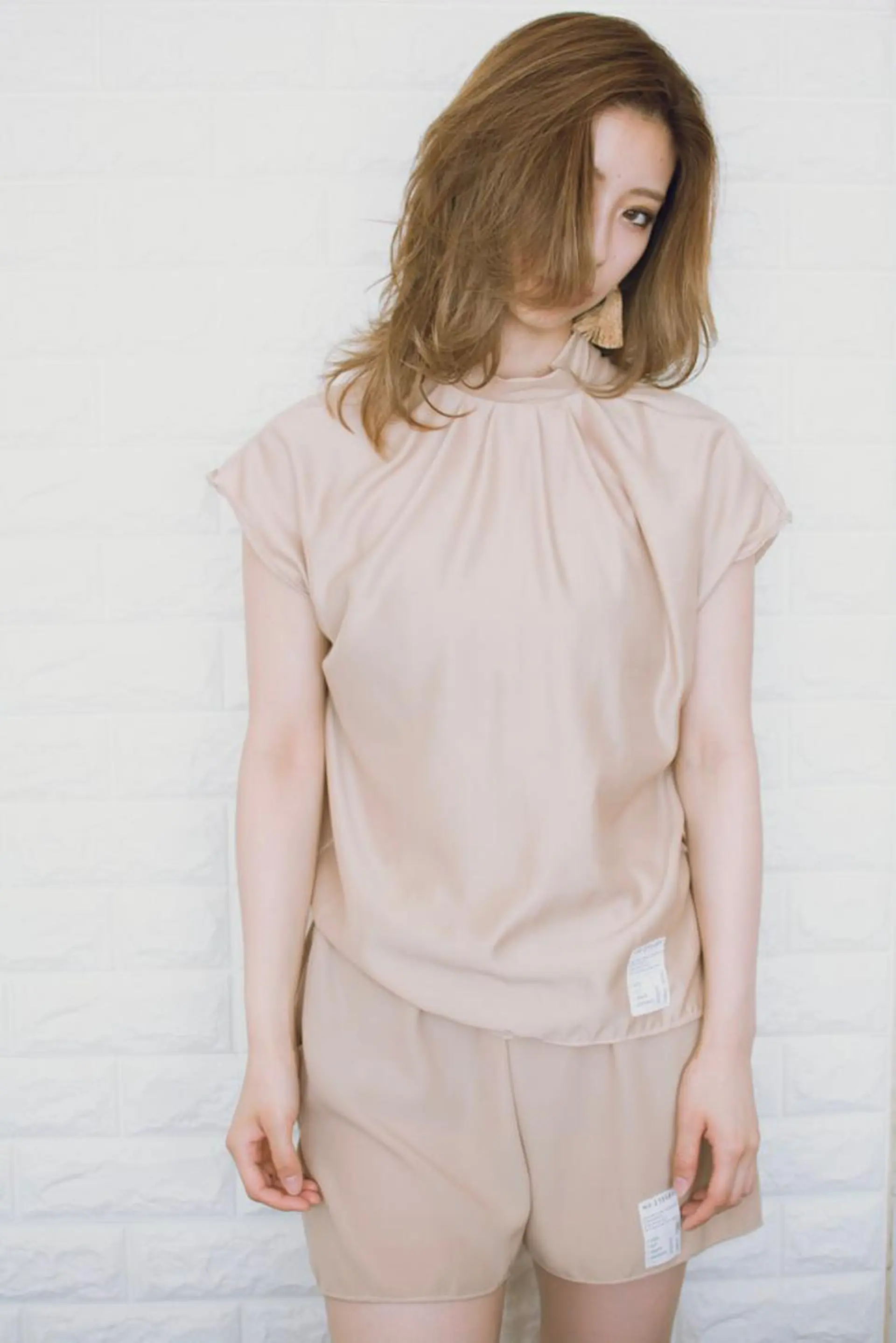 ミディアム カラー ショートボブ ベージュカラー ブルーカラー ブルージュ グレージュ 撮影モデル 斉藤 正敏のその他イメージ