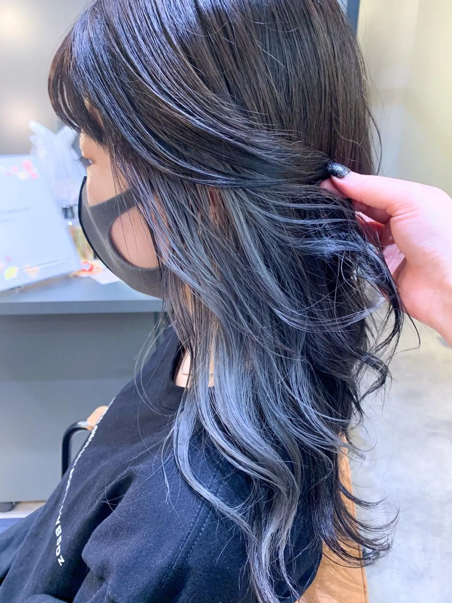 ミディアム 横山 菜摘のヘアスタイル