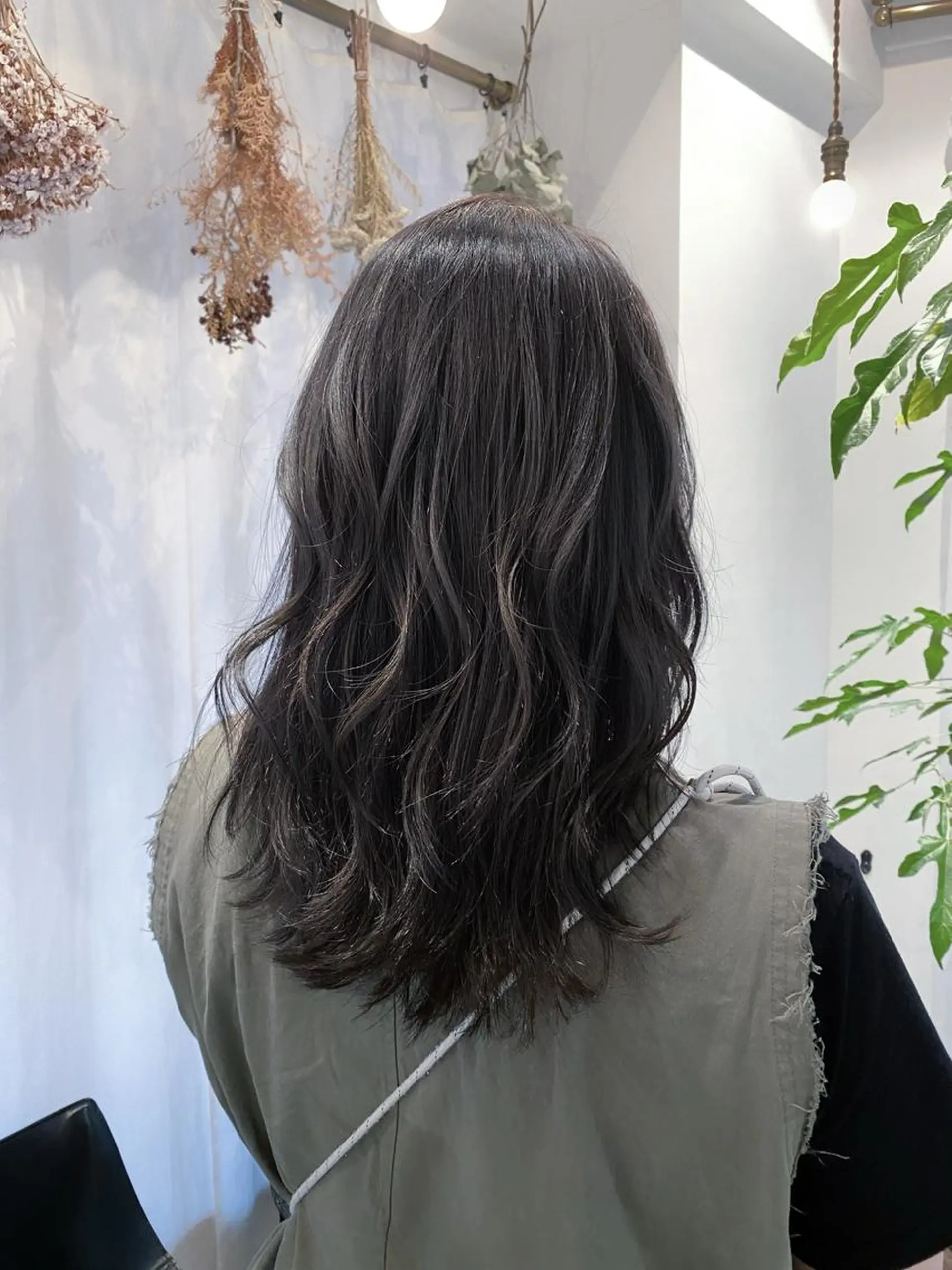 セミロング カラー ブルーカラー ブルージュ ducha所属・DUCHA Tomida naoのヘアスタイル