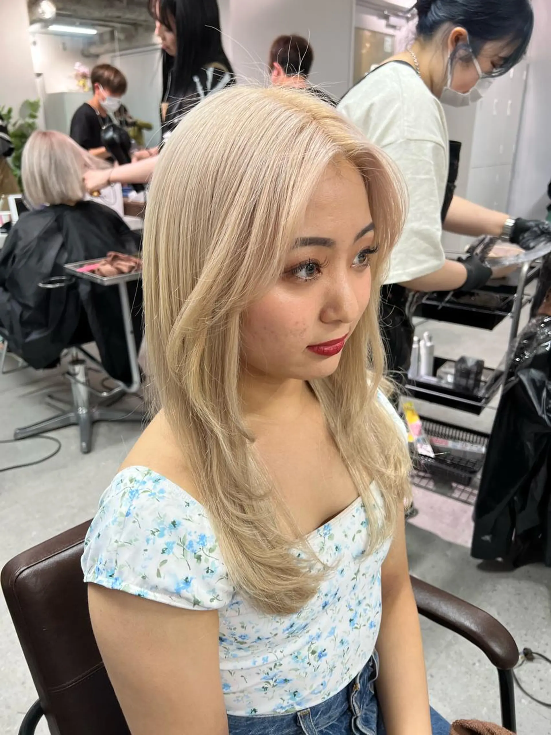 セミロング カラー プルエクステ エクステ レイヤーカット ハイトーン&髪質改善 ＆韓国エクステ🤎のヘアスタイル