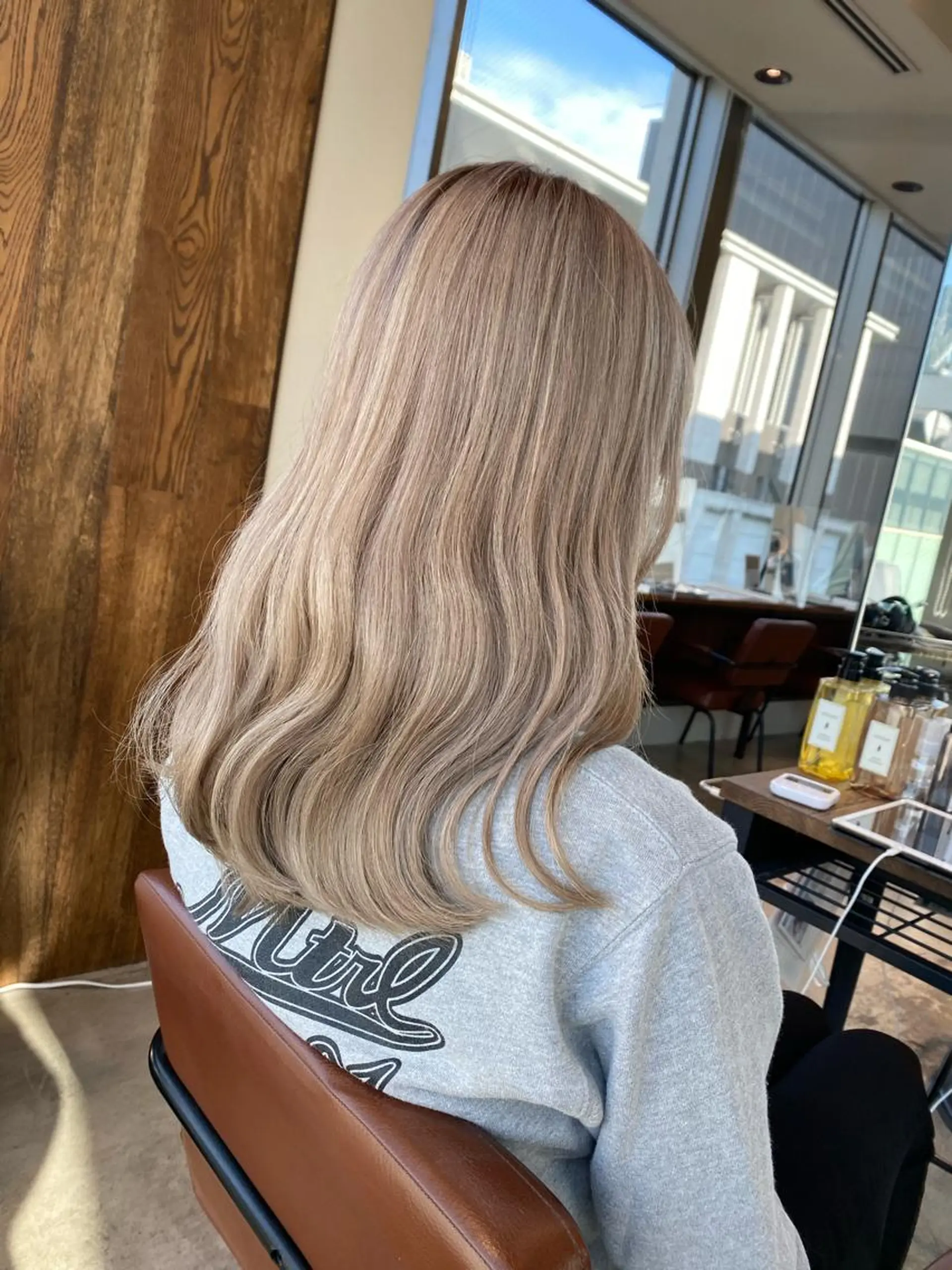 カラー ハイトーンカラー カット ヘアカラー トリートメント 顔まわりの神様✨ 透明感カラー藤嶋秀幸のヘアスタイル