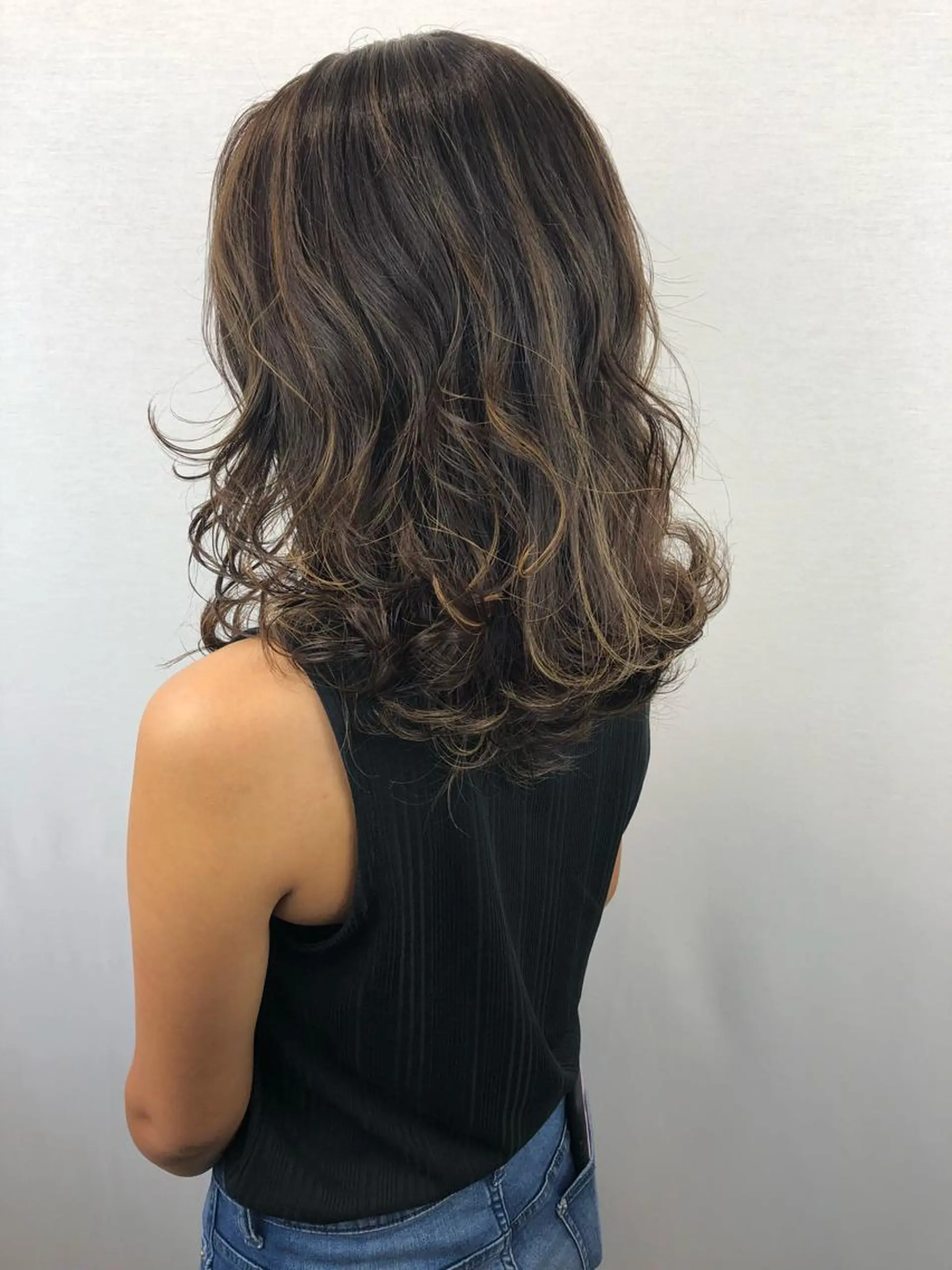 ミディアム カラー ハイライトカラー ハイライト ヘアカラー 2nd所属・🤍2nd🤍田所 美希のヘアスタイル