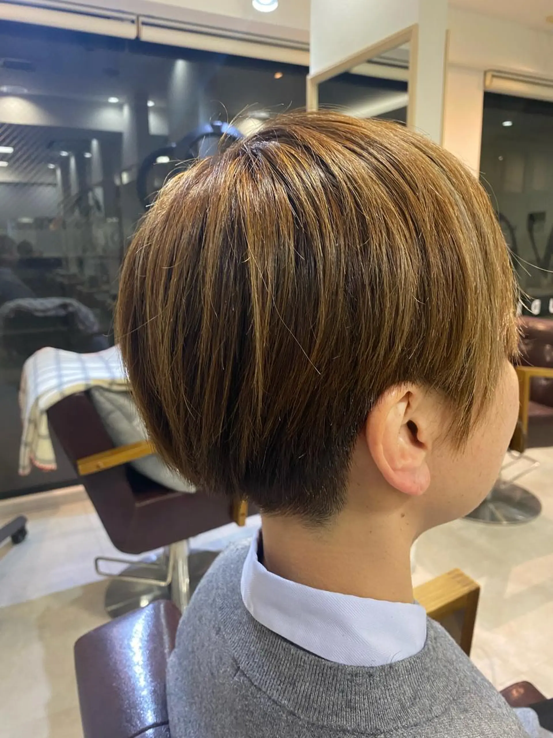 ショート ハイライト ショートヘア 透明感カラー✨ 酸性ストレート特化のヘアスタイル