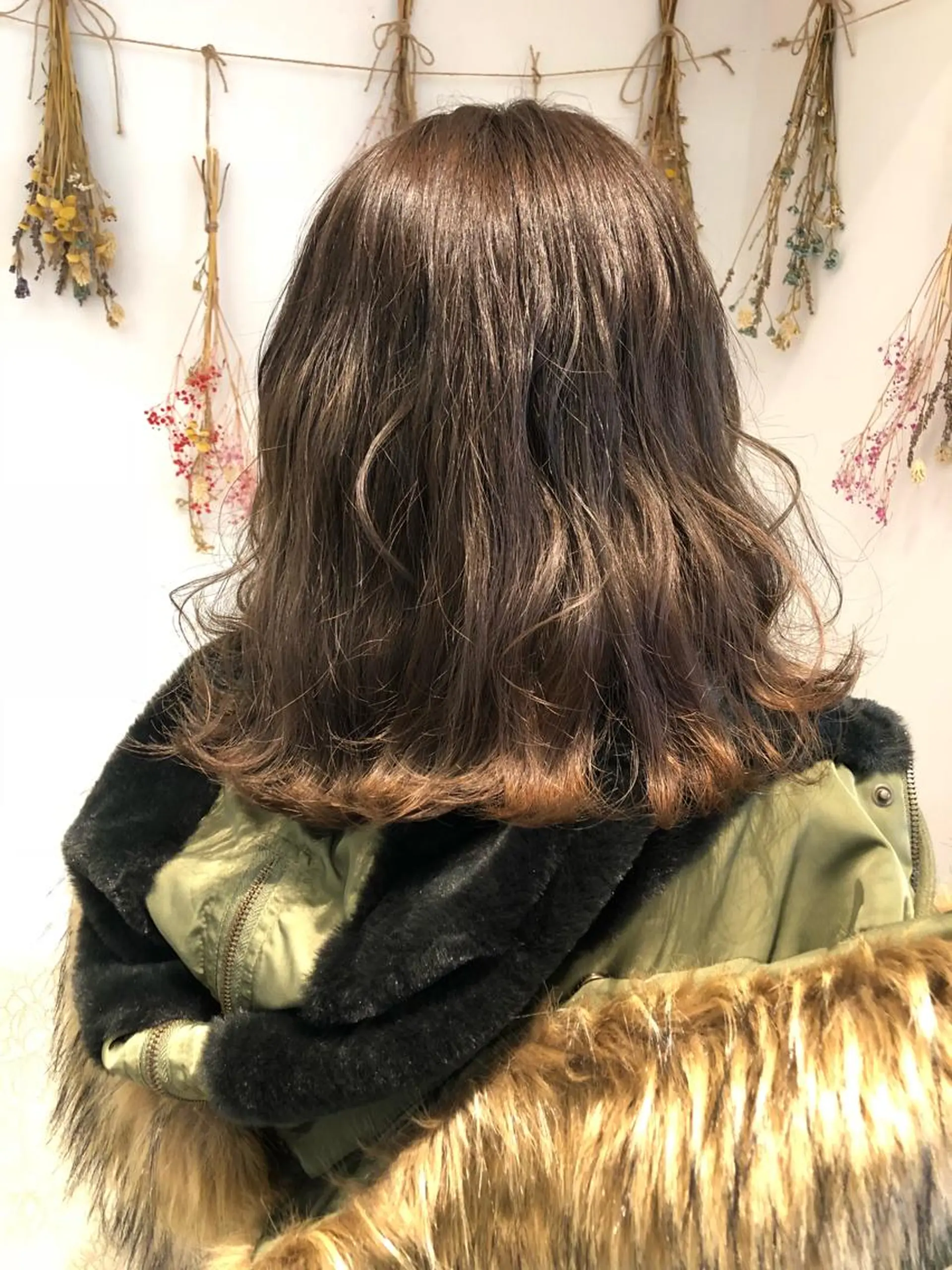 ミディアム カラー ブリーチ 透明感カラー グレージュ はだゆうき @hadadan08のヘアスタイル