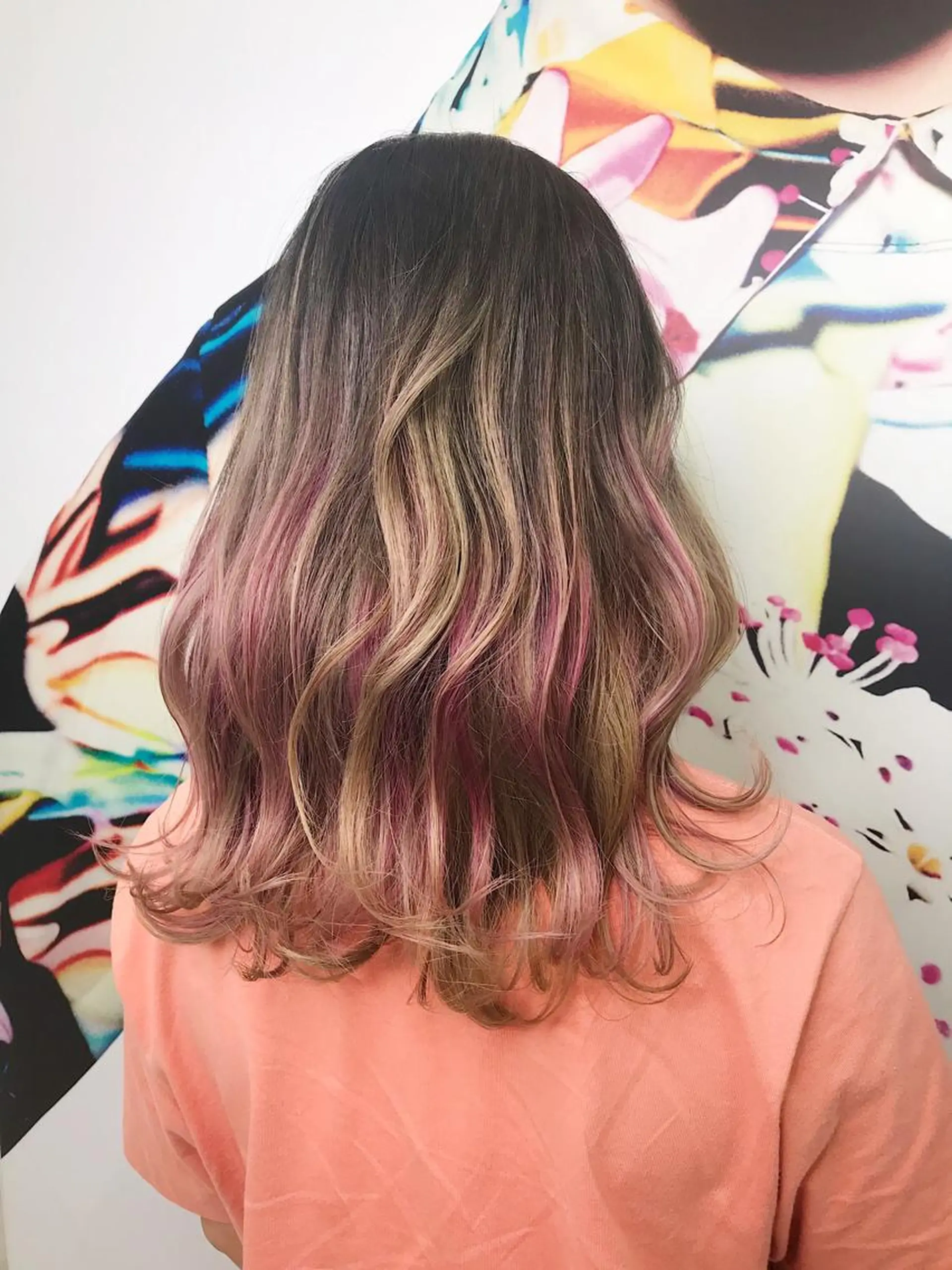 セミロング カラー ベージュカラー ピンクカラー 苅北 泰輔のヘアスタイル