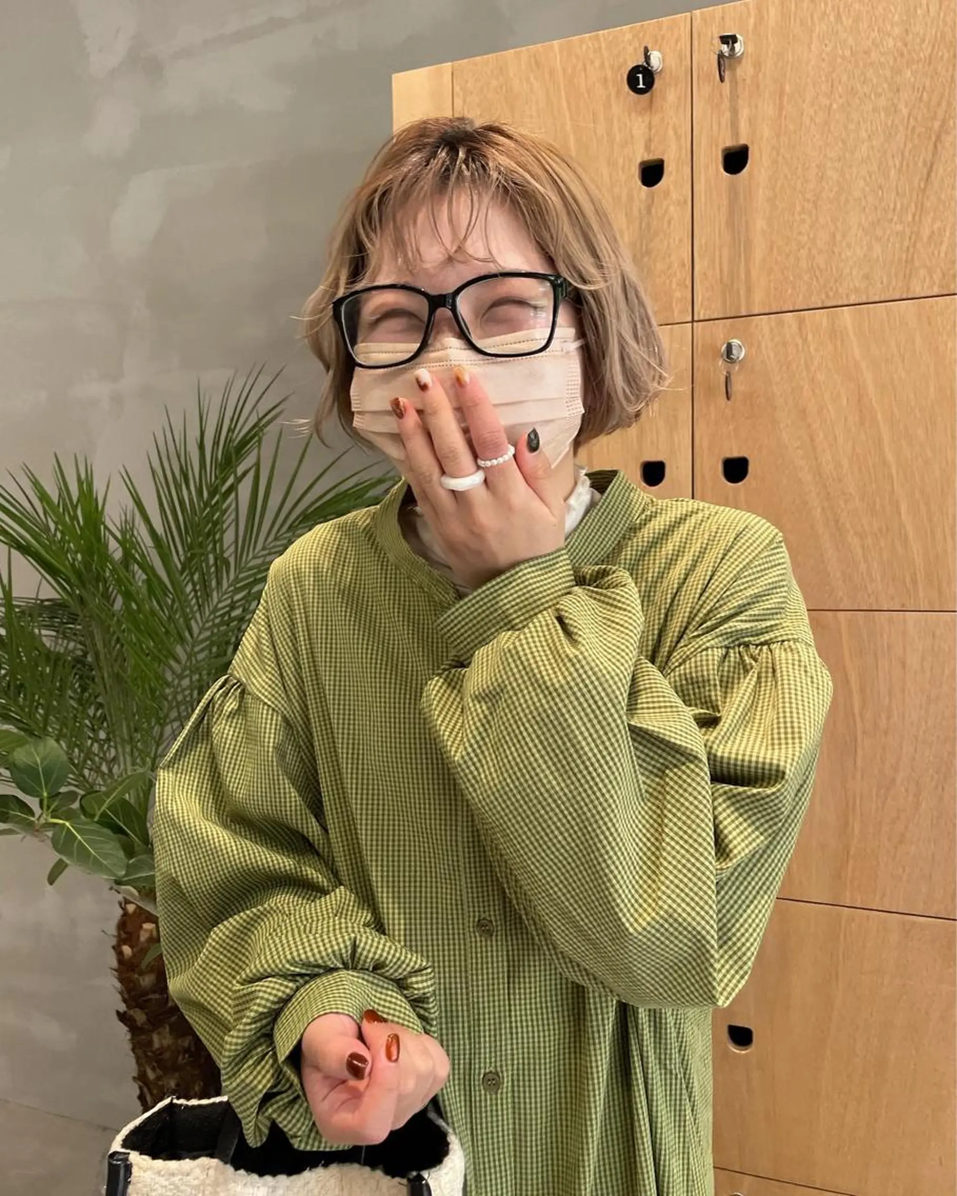 ショート カラー wewe: momoeのヘアスタイル