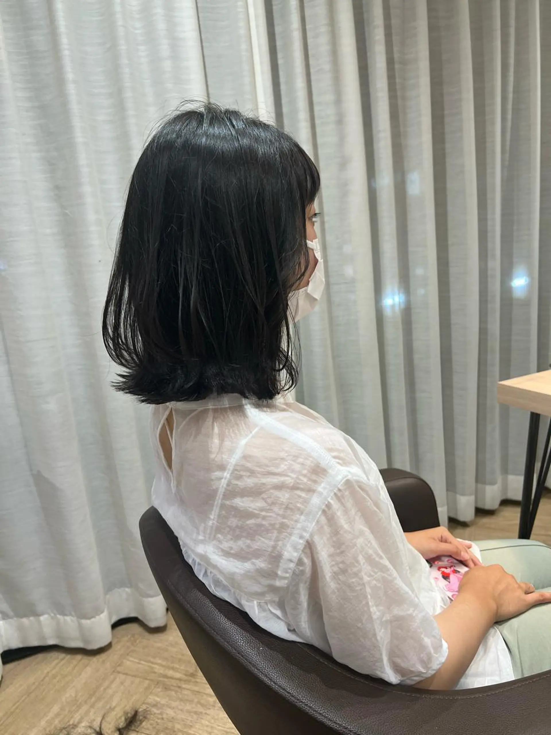 ミディアム レイヤーカット 伊藤 愛美のヘアスタイル