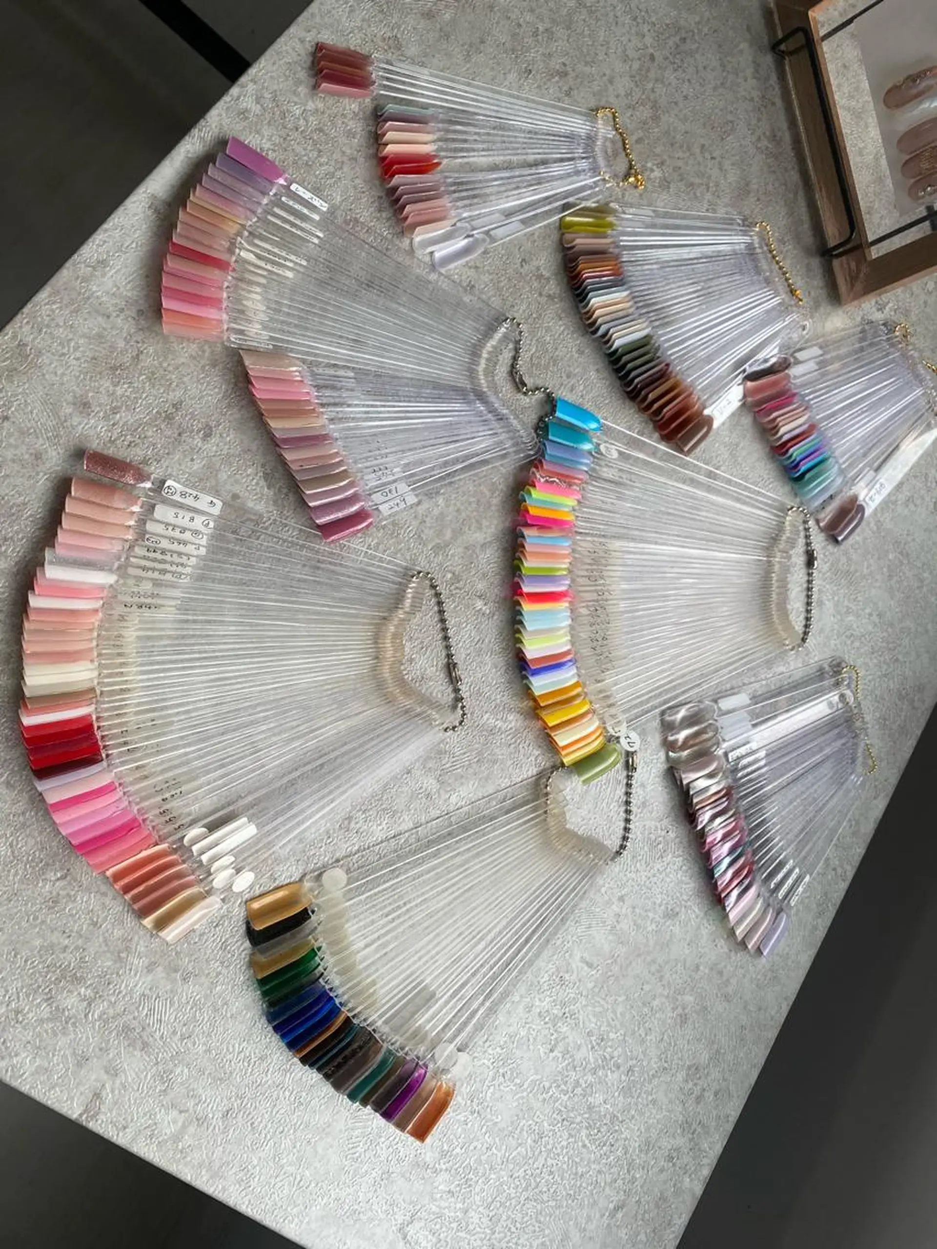 カラー ネイル ラメ(グリッター) ミラーネイル NINA nailのネイルデザイン