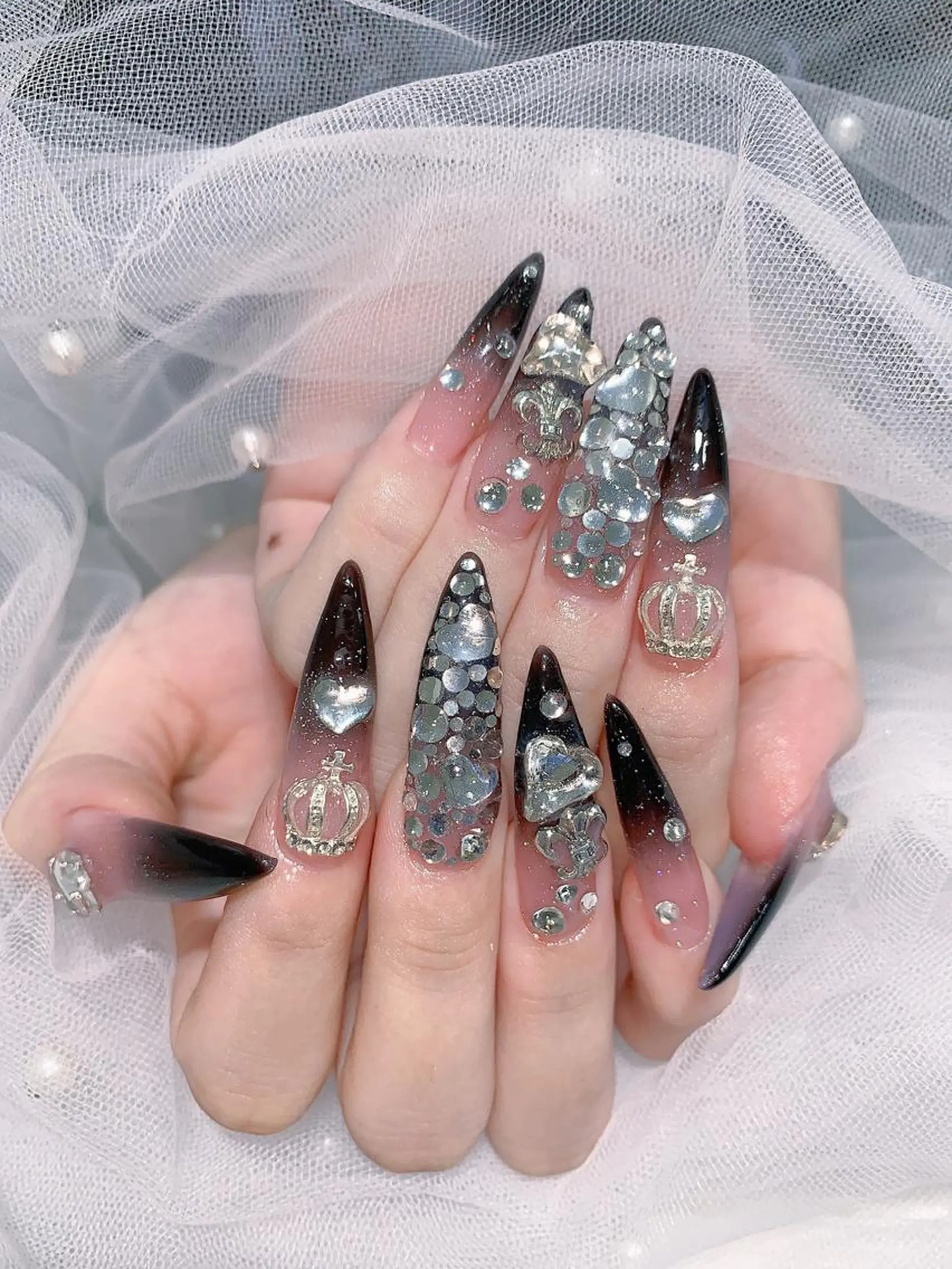 ネイル ハンドネイル Queens momoのネイルデザイン