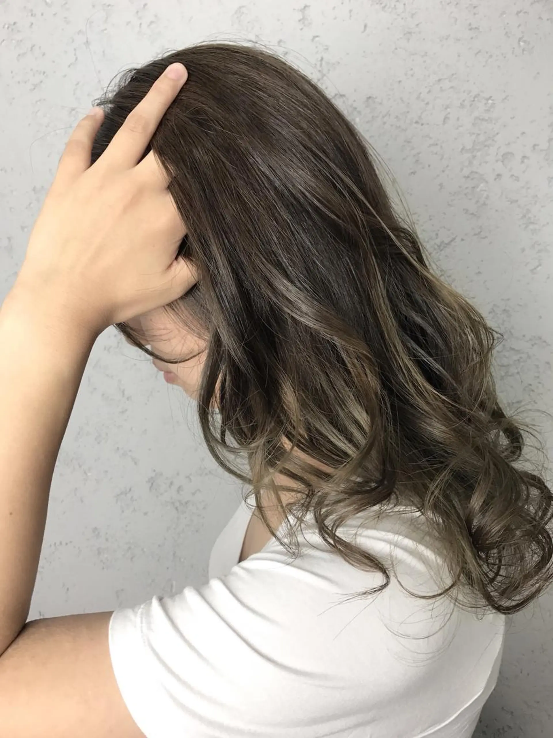 ロング 🌈ハイライトカラー 🌈naokoのヘアスタイル