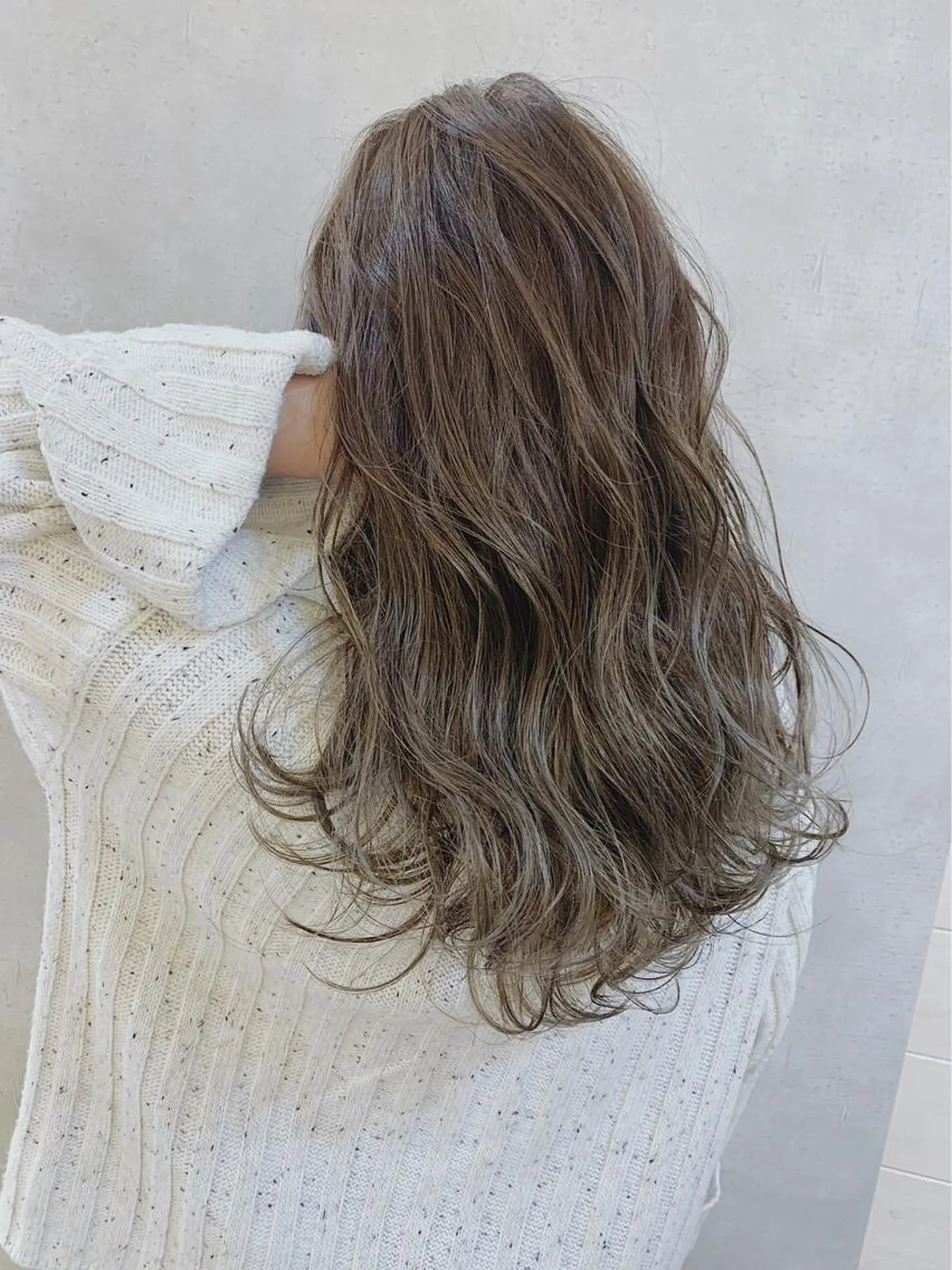 ロング カラー 透明感カラー グレージュ カット ヘアカラー トリートメント _WHITE 難波本店のヘアスタイル