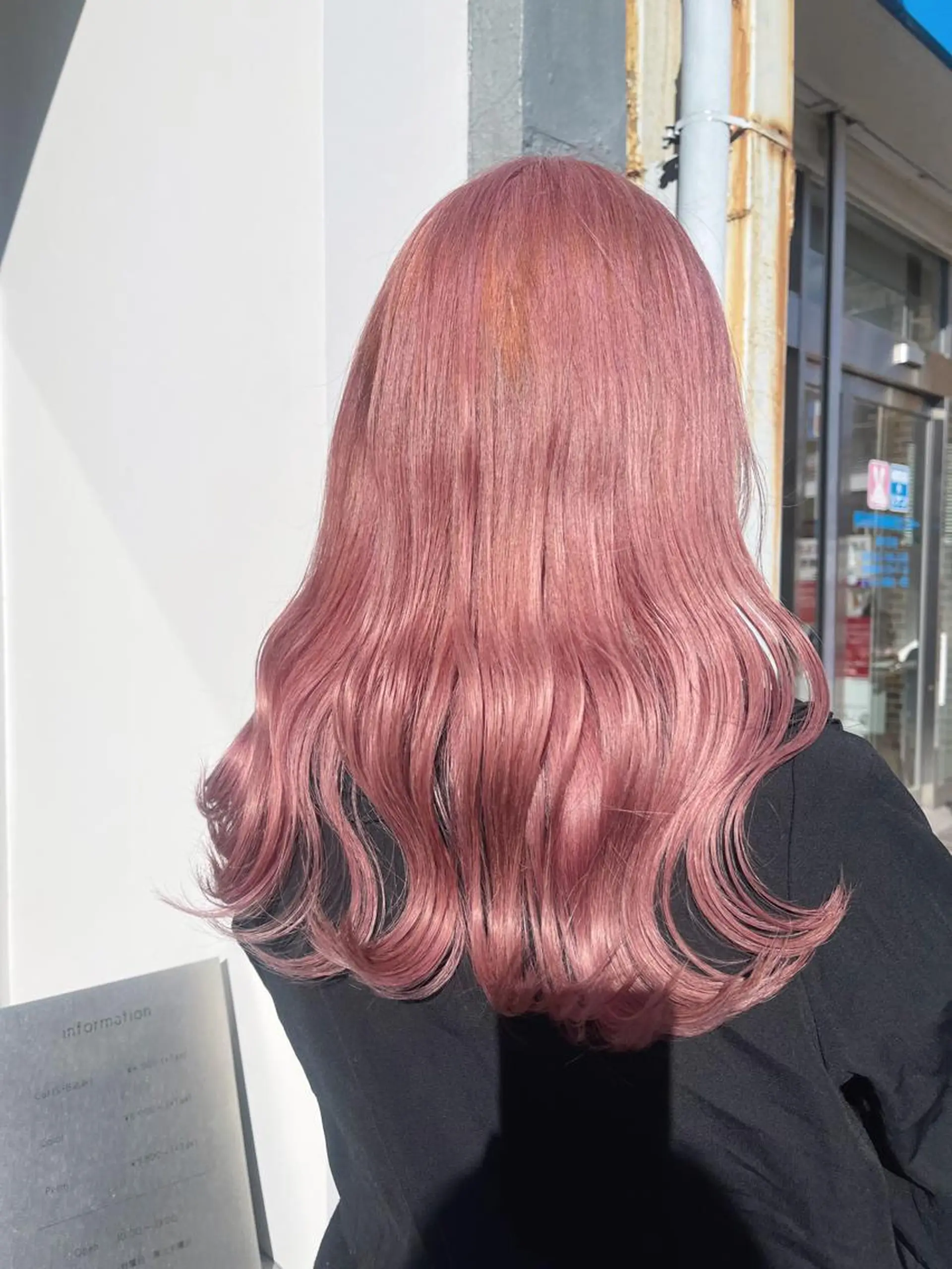 カラー ピンクカラー 村松 萌のヘアスタイル
