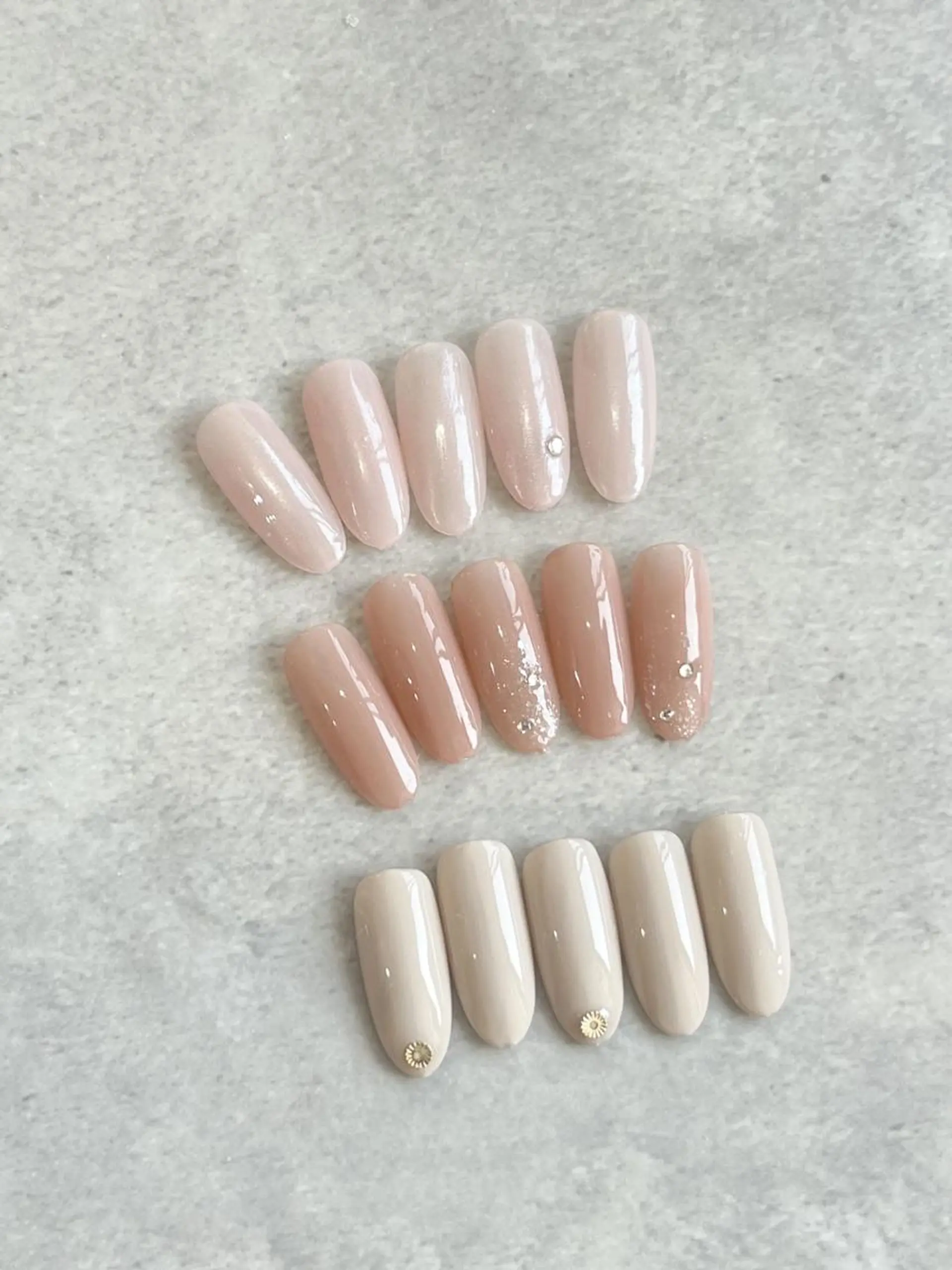 ネイル オフィスネイル Ray. ちゅるん系ニュアンスのネイルデザイン