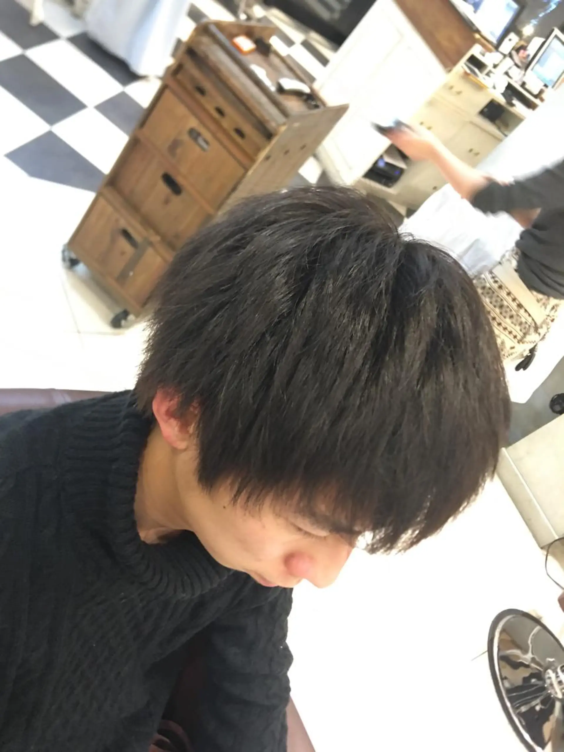 ショート メンズ ブリーチカラー🌈 嘉名 真樹のヘアスタイル