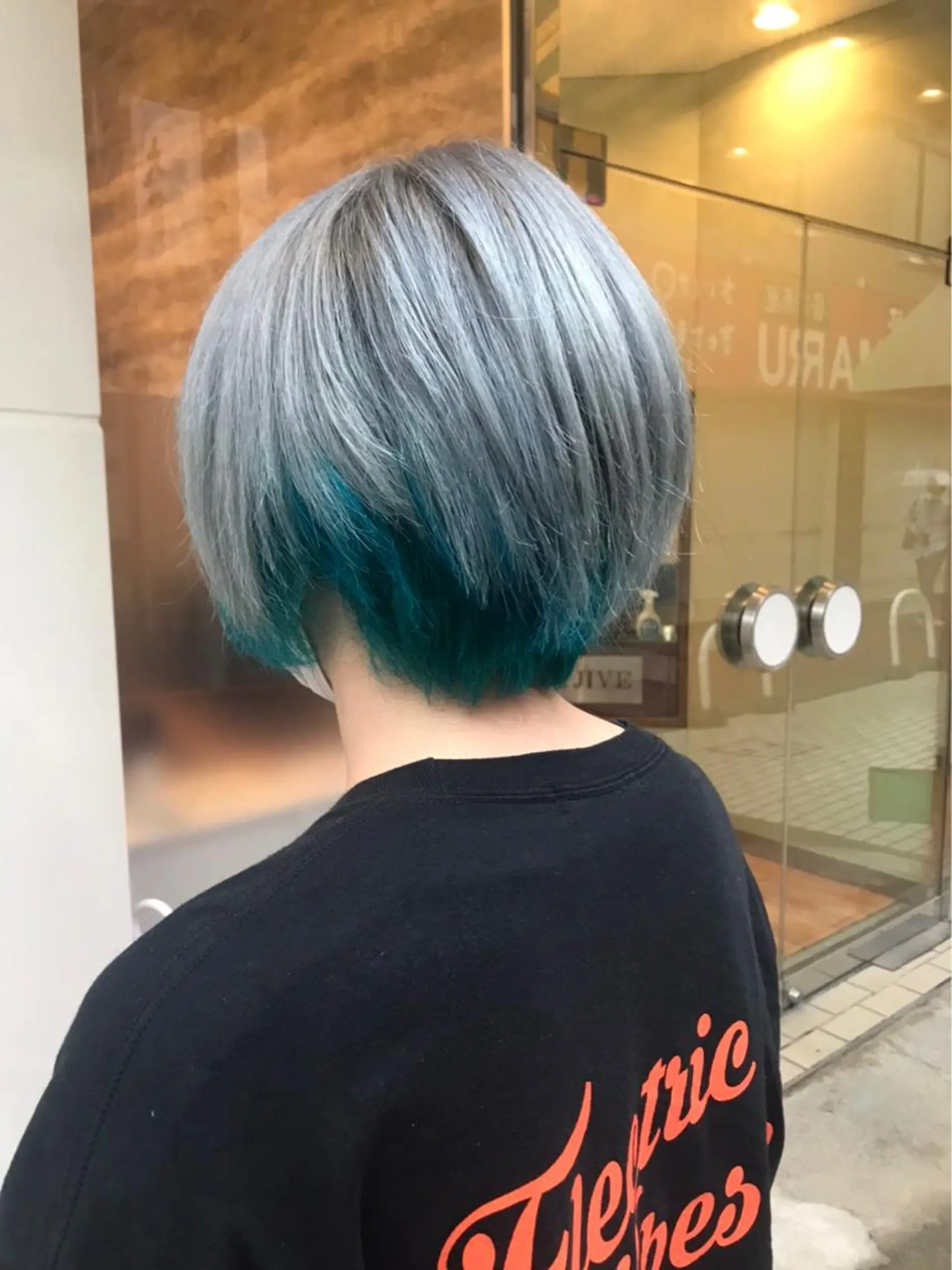 ショート カラー シルバー 🫟Blanco🫟 Color&Careのヘアスタイル