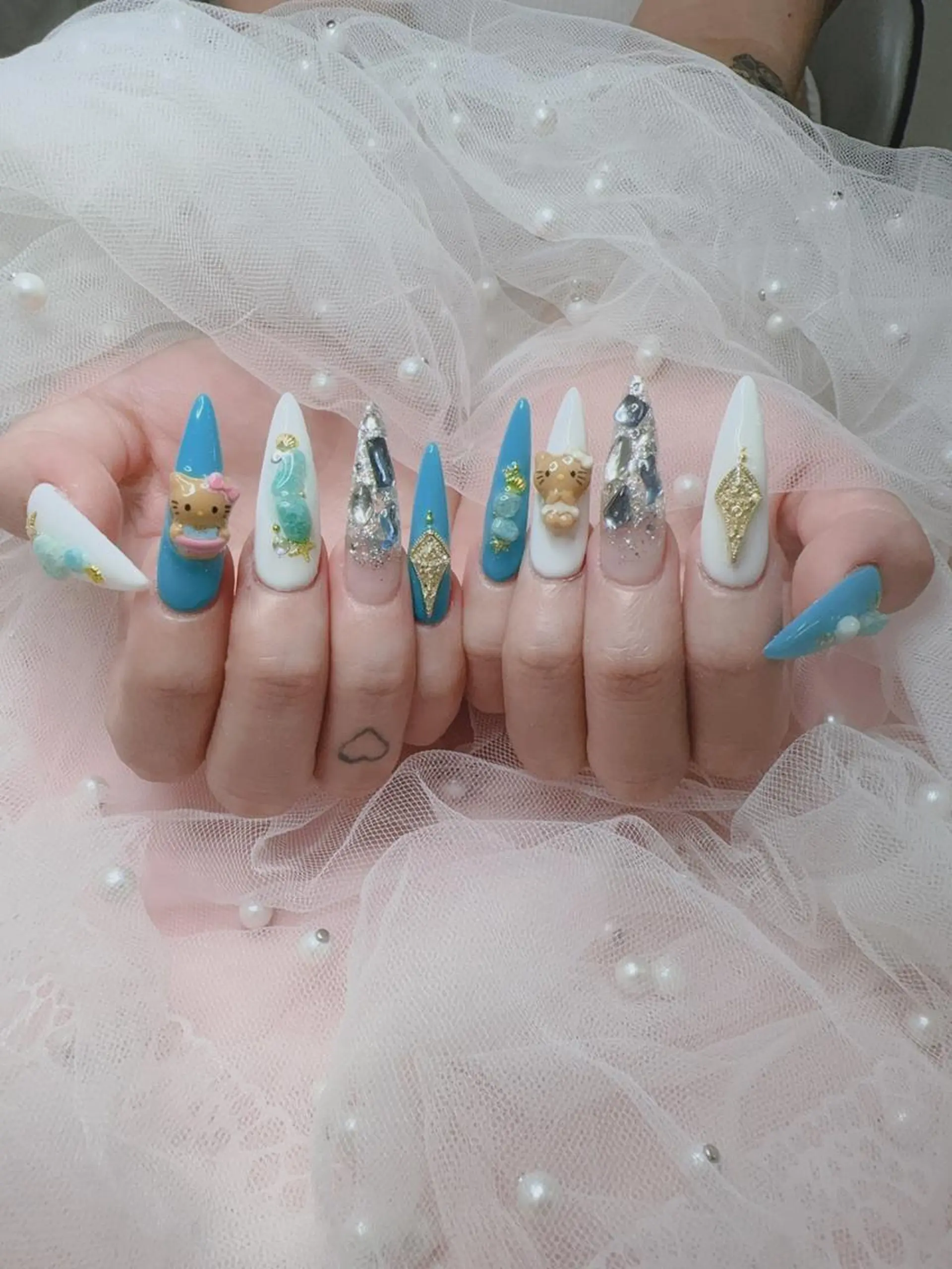 ネイル ハンドネイル 🎀シズカ nail🎀のネイルデザイン