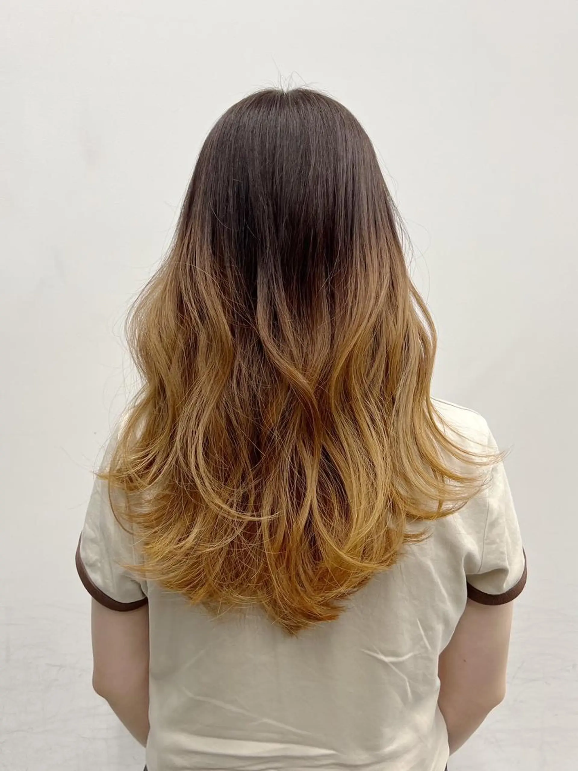 ロング カラー アディクシーカラー アッシュ ブルーカラー ダークアッシュ グレージュ 【公式】amble luxe 中野のヘアスタイル