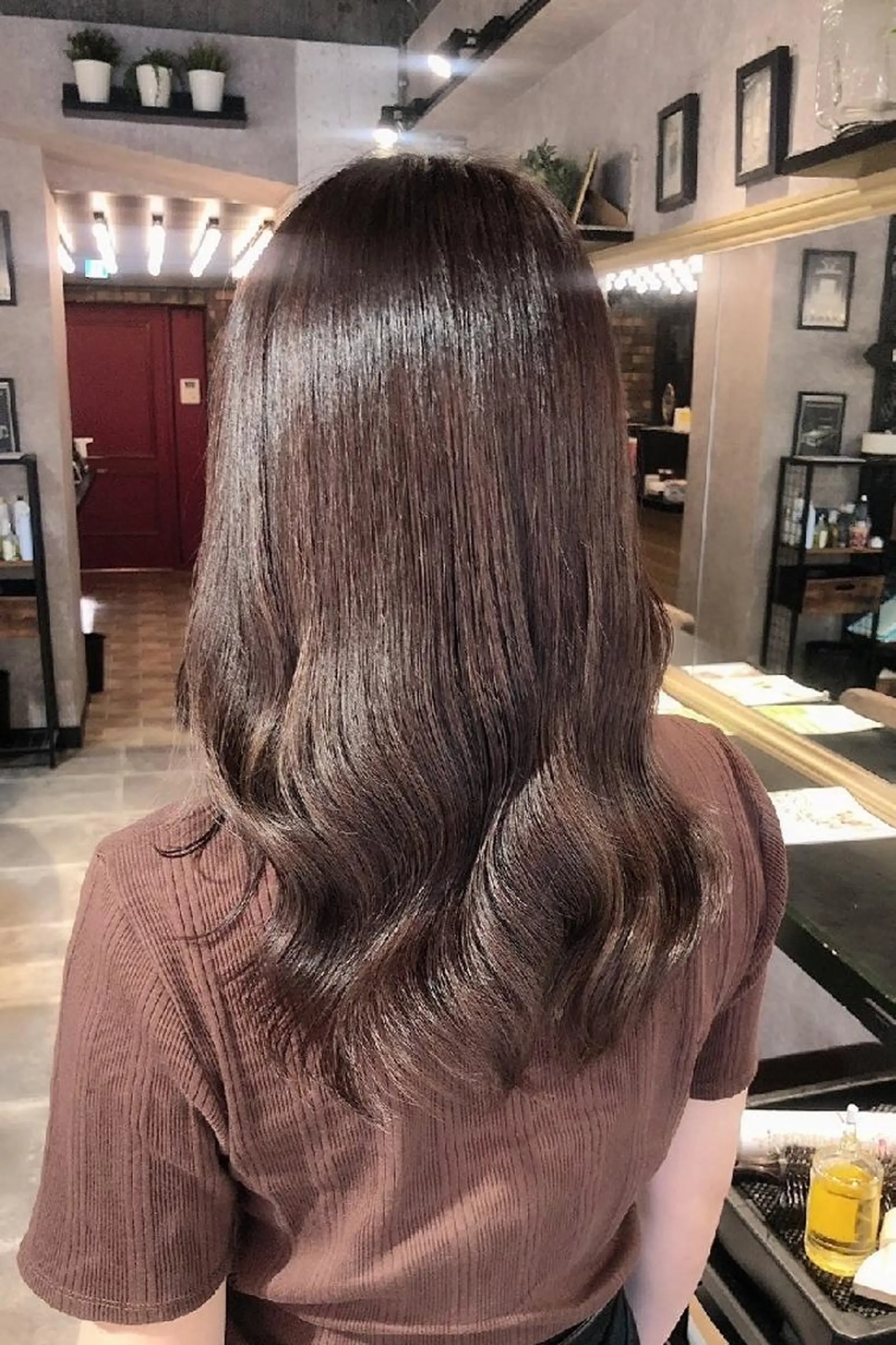 セミロング カット ヘアカラー トリートメント ヘアセット 縮毛矯正/レイヤー 💎やまもとちひろのヘアスタイル