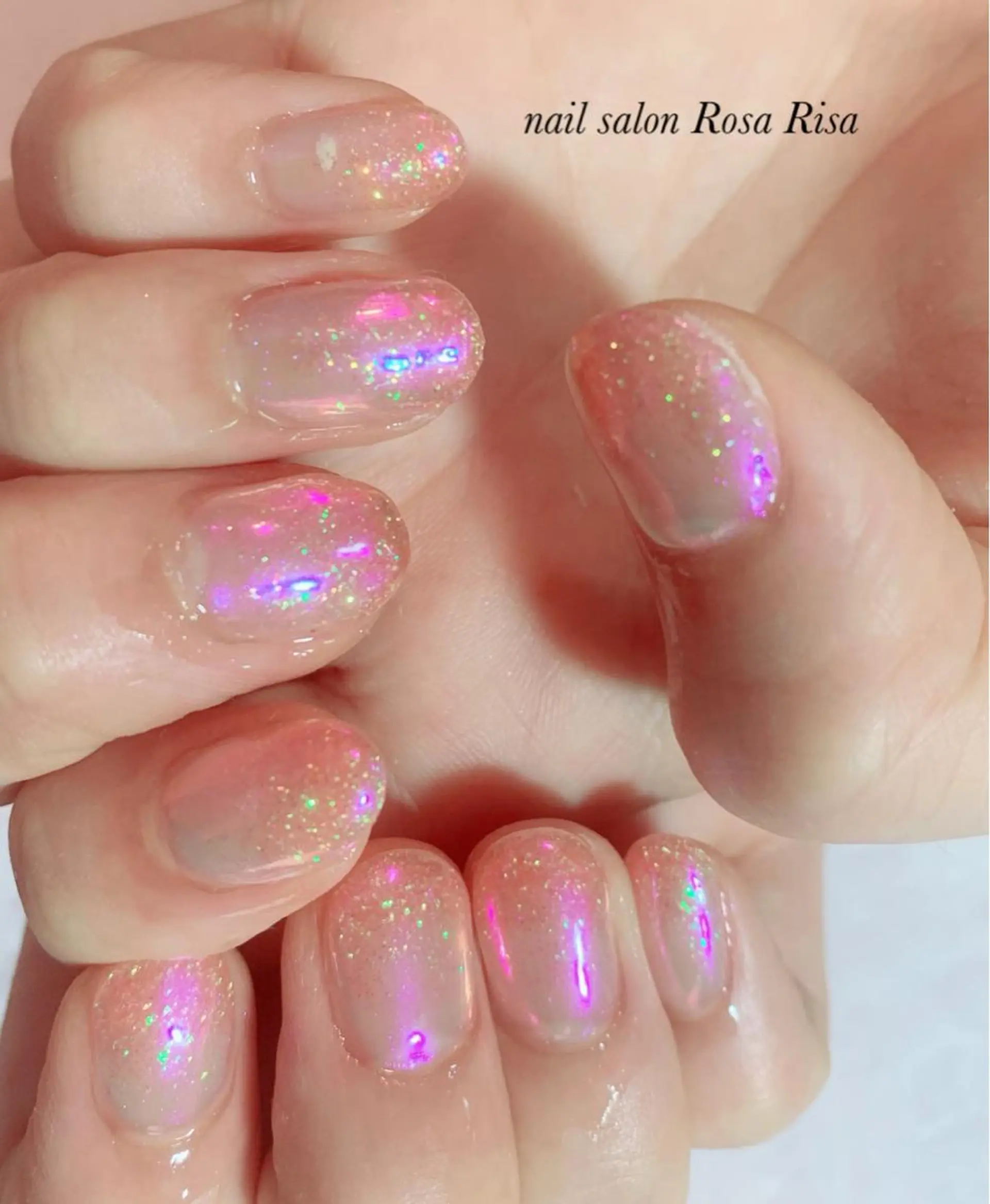 ショート ネイル オーロラネイル ラメ(グリッター) ミラーネイル オレンジ ピンク ハンドネイル ネイルスタジオ シェイクユアハンズのネイルデザイン