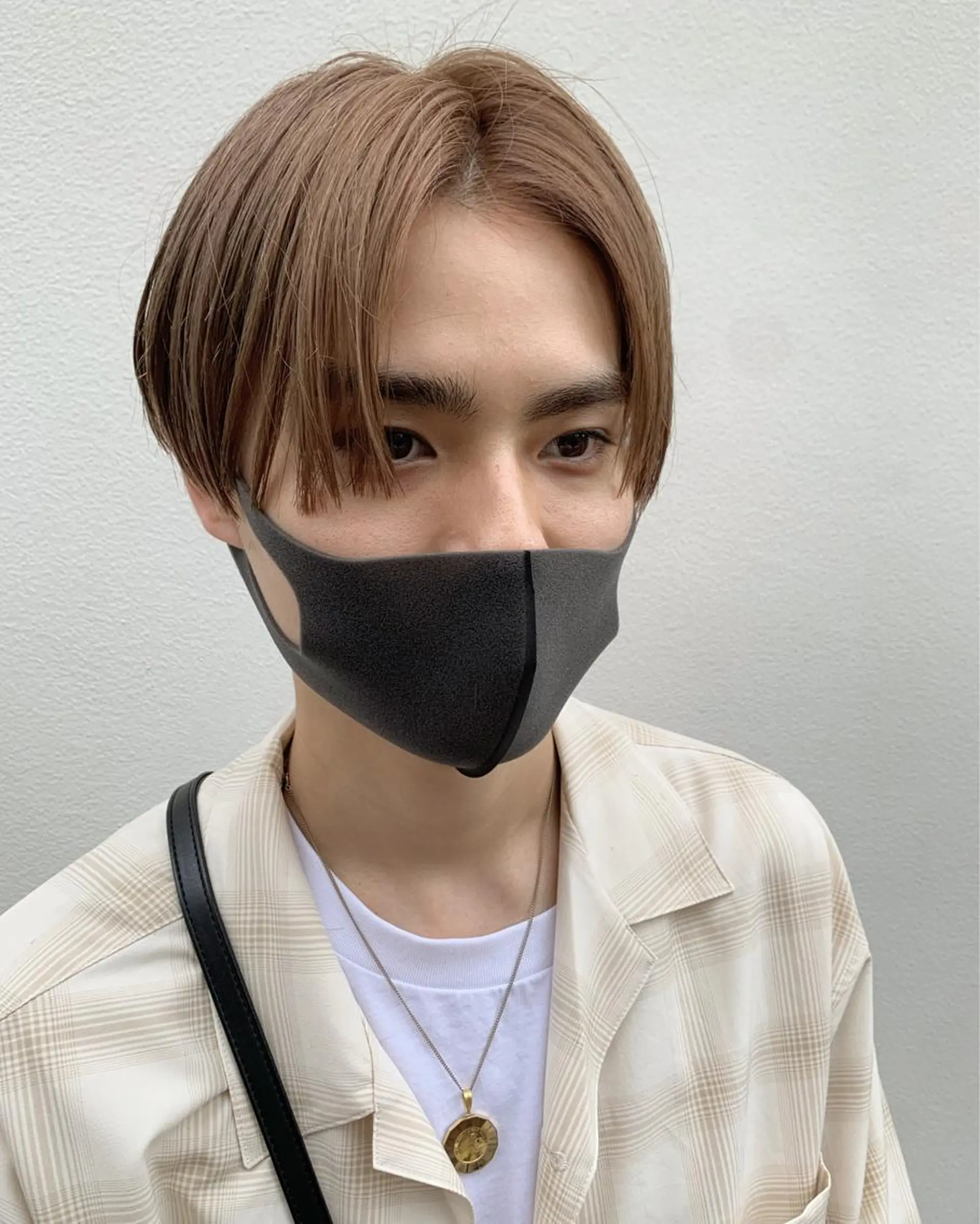 メンズ ブリーチ/ウルフ ハッシュカット/石山のヘアスタイル