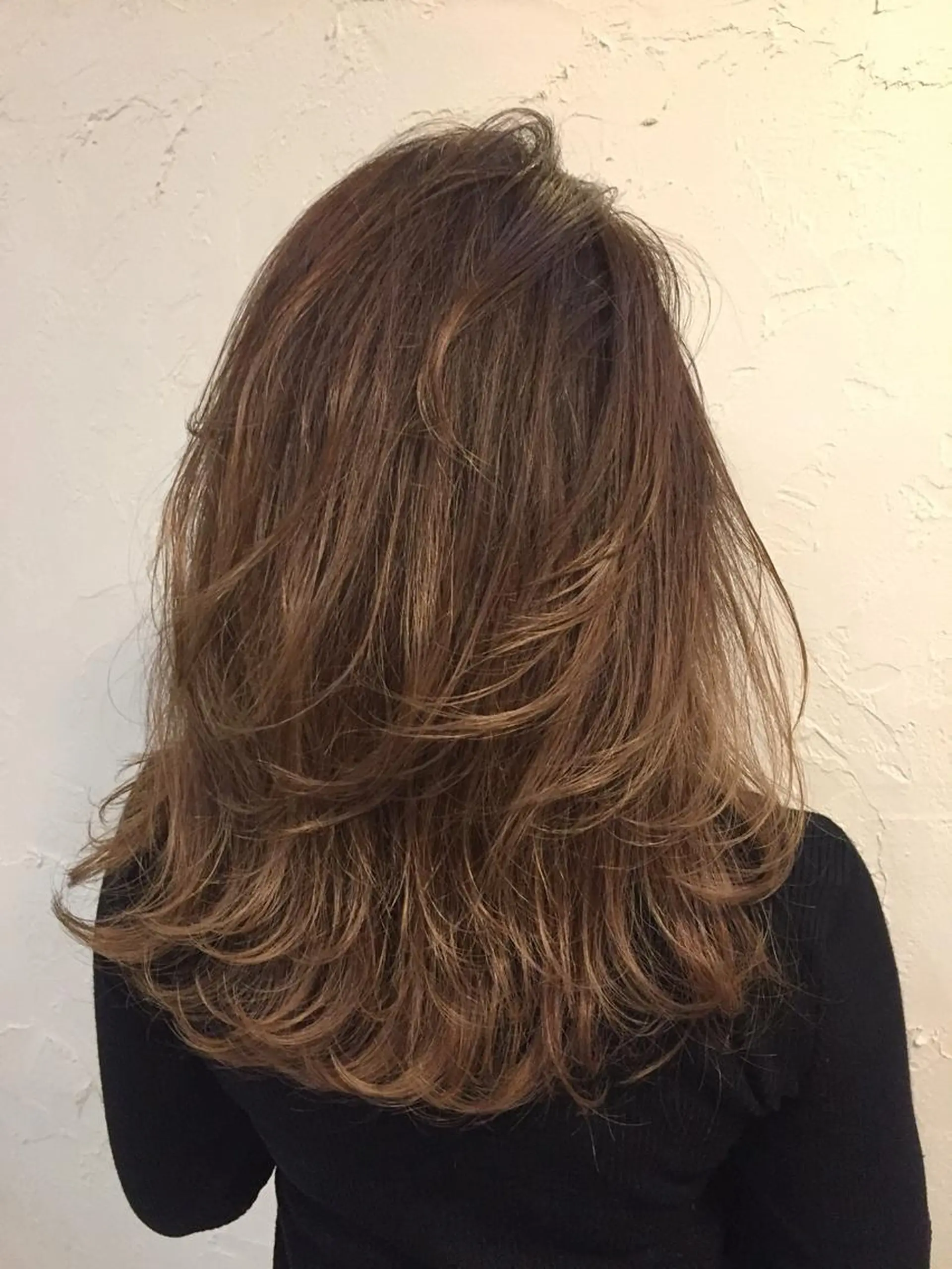 セミロング カラー カット ヘアカラー 韓国レイヤー外国人風 透明感カラー髪質改善のヘアスタイル