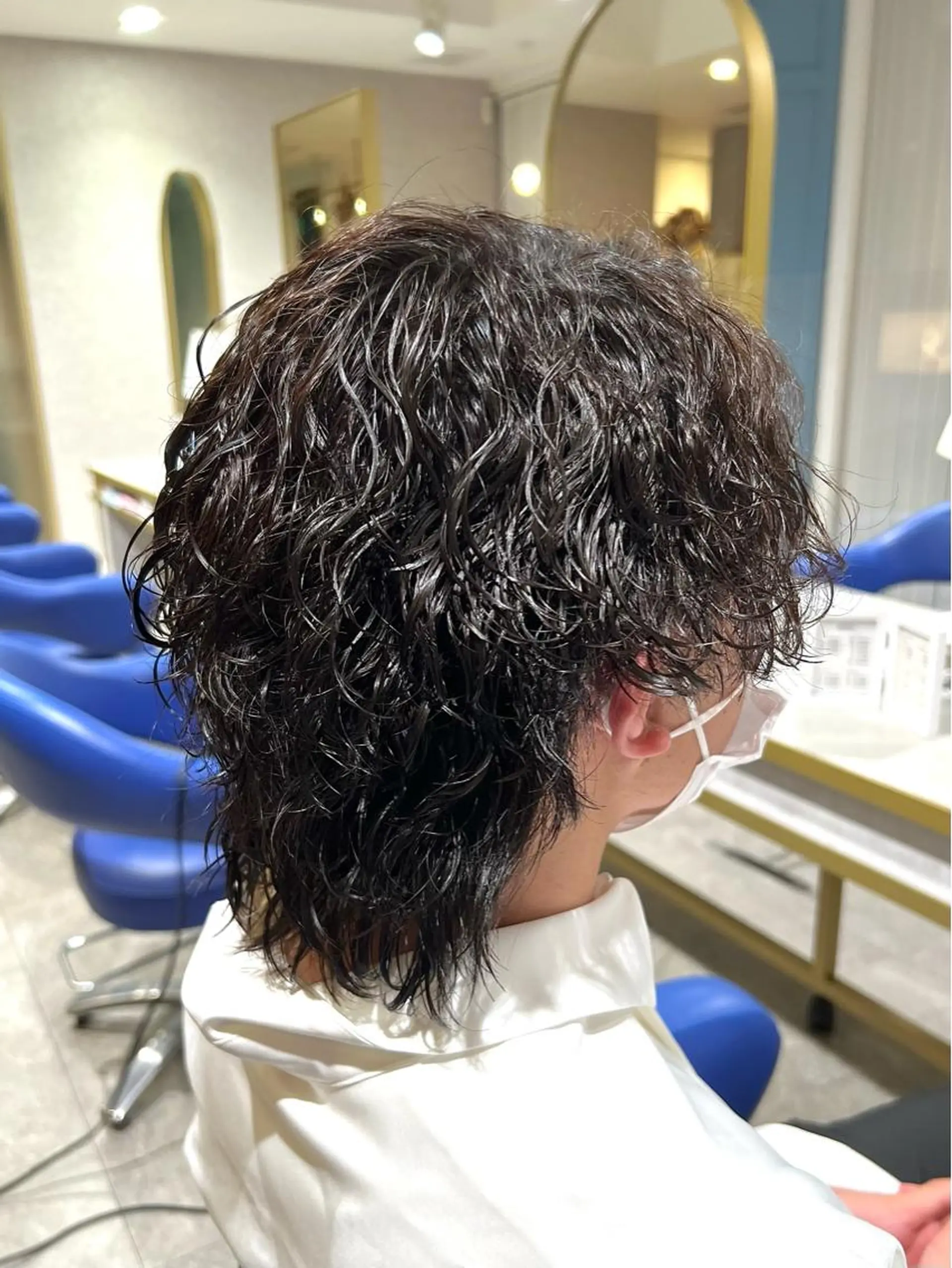 ミディアム パーマ メンズ ミディアムパーマ アップバング メンズブリーチ センターパート マッシュ men’s salon NOA solte. 【メンズサロン ノアソルテ】所属・メンズパーマ職人 加藤 弘貴のヘアスタイル