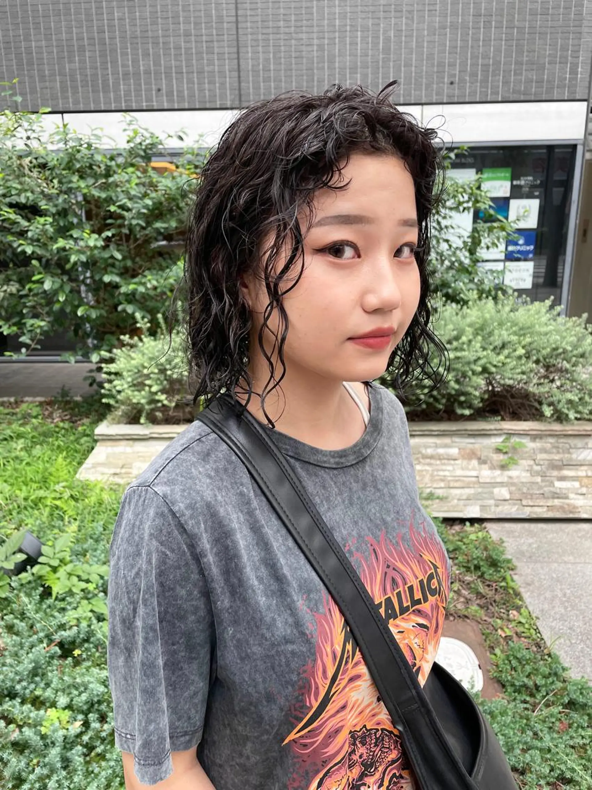 ミディアム カラー パーマ ヘアアレンジ メンズ キッズ ネイル マツエク・マツパ アイブロウ ミディアムパーマ メンズパーマ スパイラルパーマ カット パーマ トリートメント tatsumi/ボブ ウルフ/レイヤーのヘアスタイル