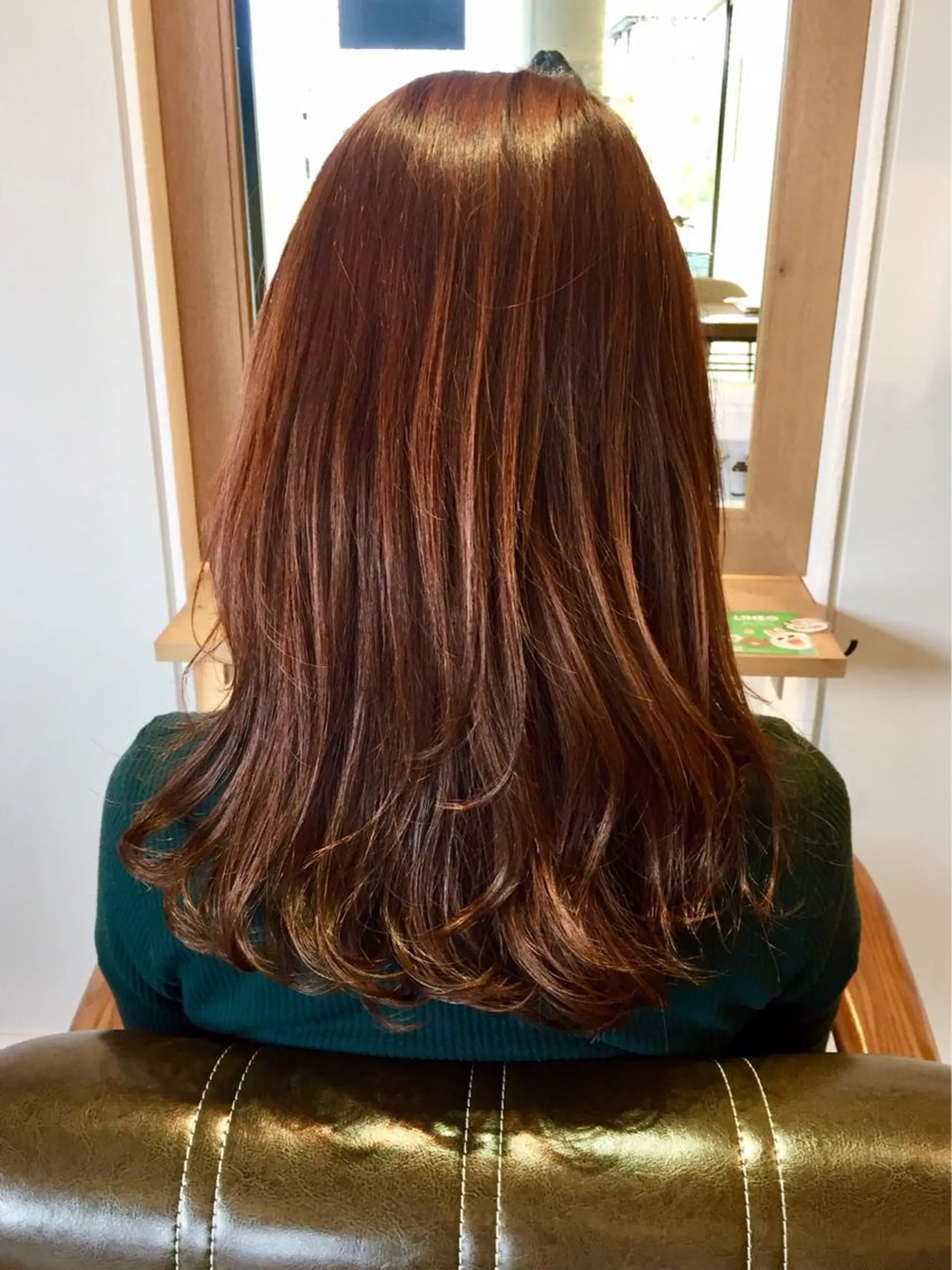 ロング ツキダテ ユイのヘアスタイル