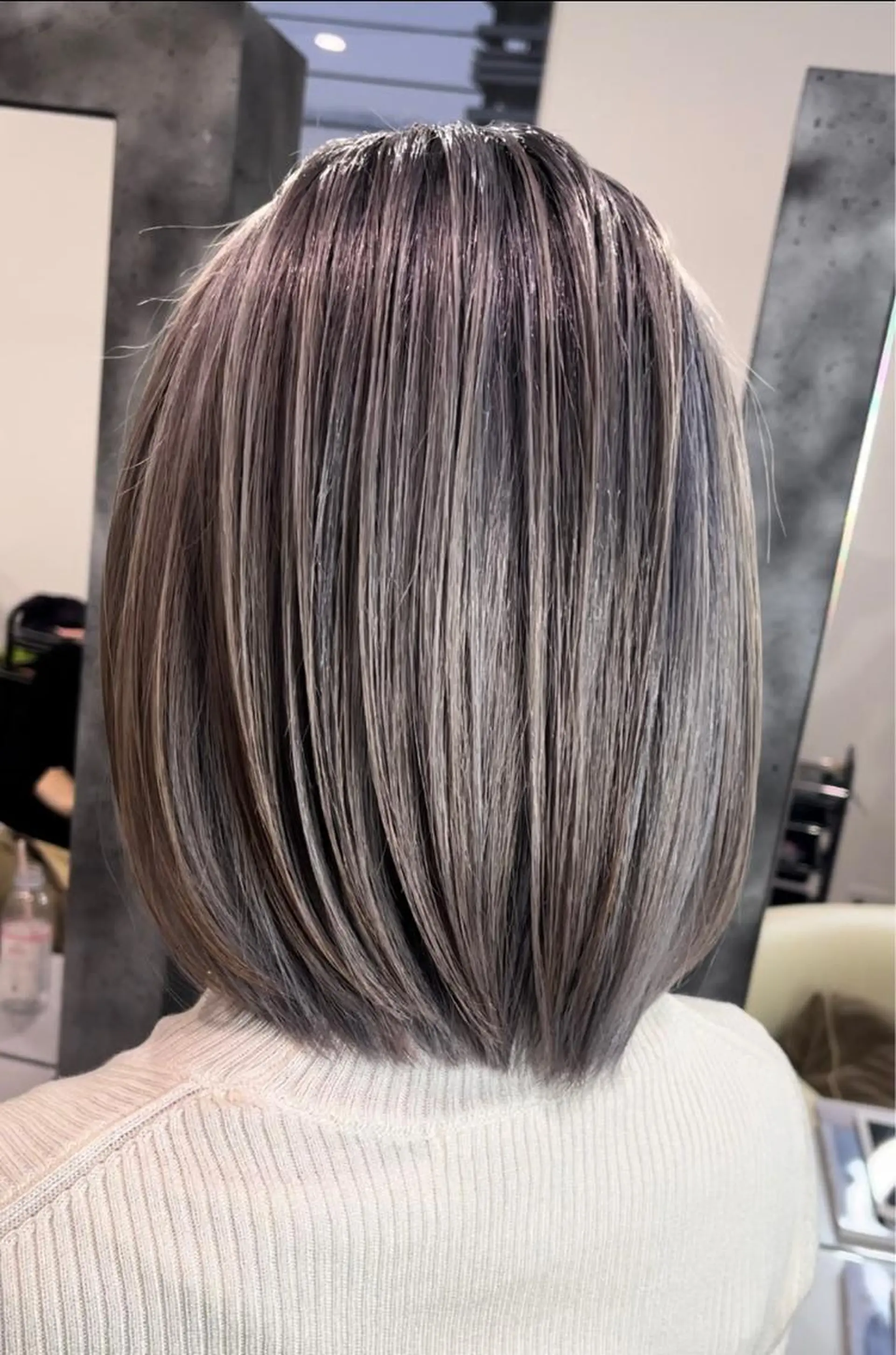 ミディアム カラー hair make huit8所属・ハイライト&ブリーチ 💇🏼‍♀MAHOのヘアスタイル