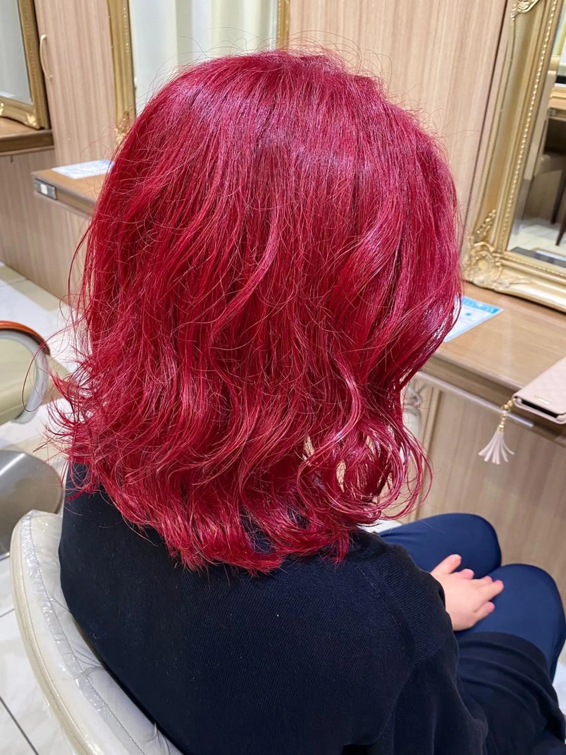 ミディアム カラー 古川 琴美のヘアスタイル