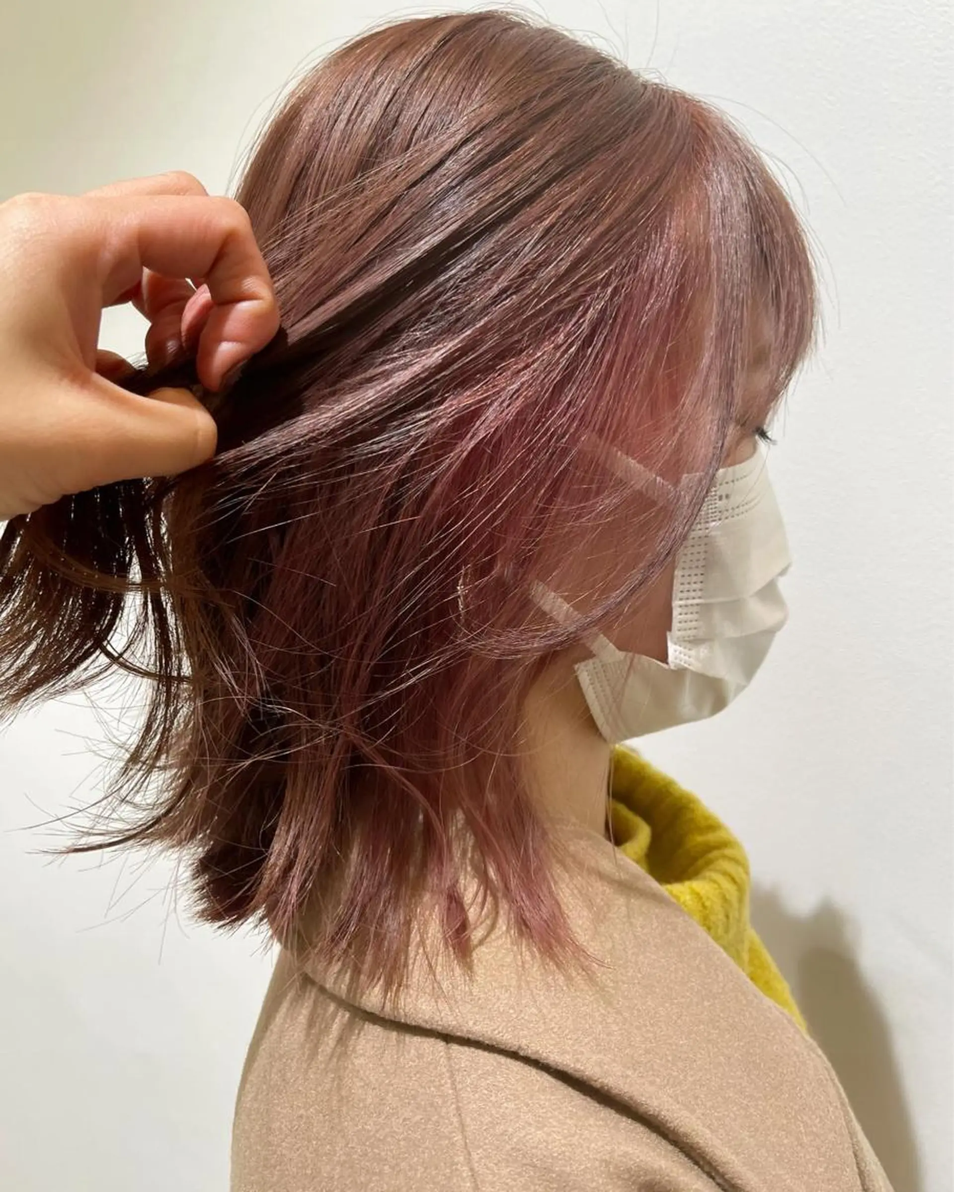 ミディアム カラー ベージュカラー ピンクカラー ピンクベージュ ヘアカラー 由比藤理子 ブリーチカラー🌈のヘアスタイル