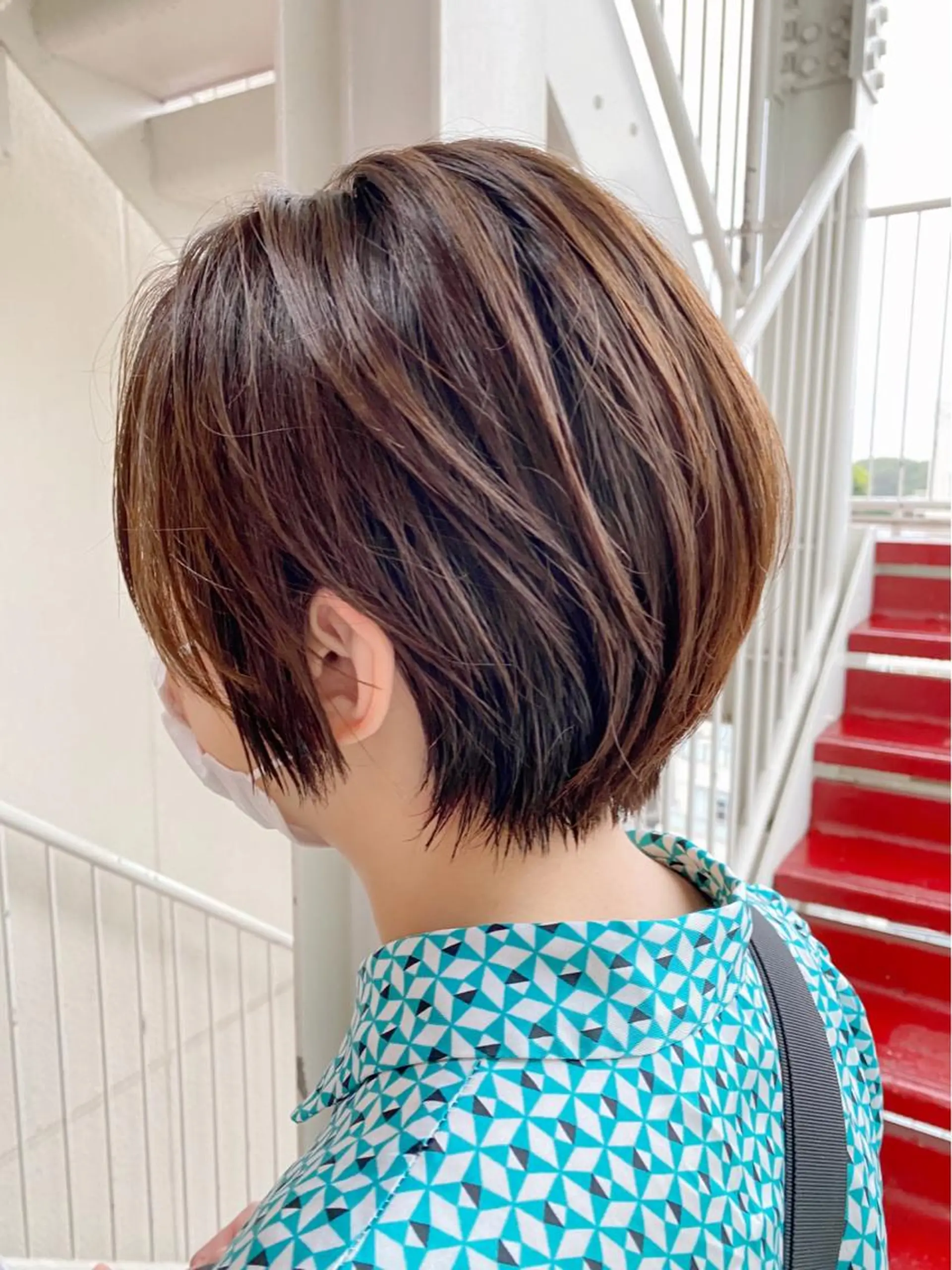 ショート レイヤーカットのプロ 大人ヘア宮森貴志のヘアスタイル