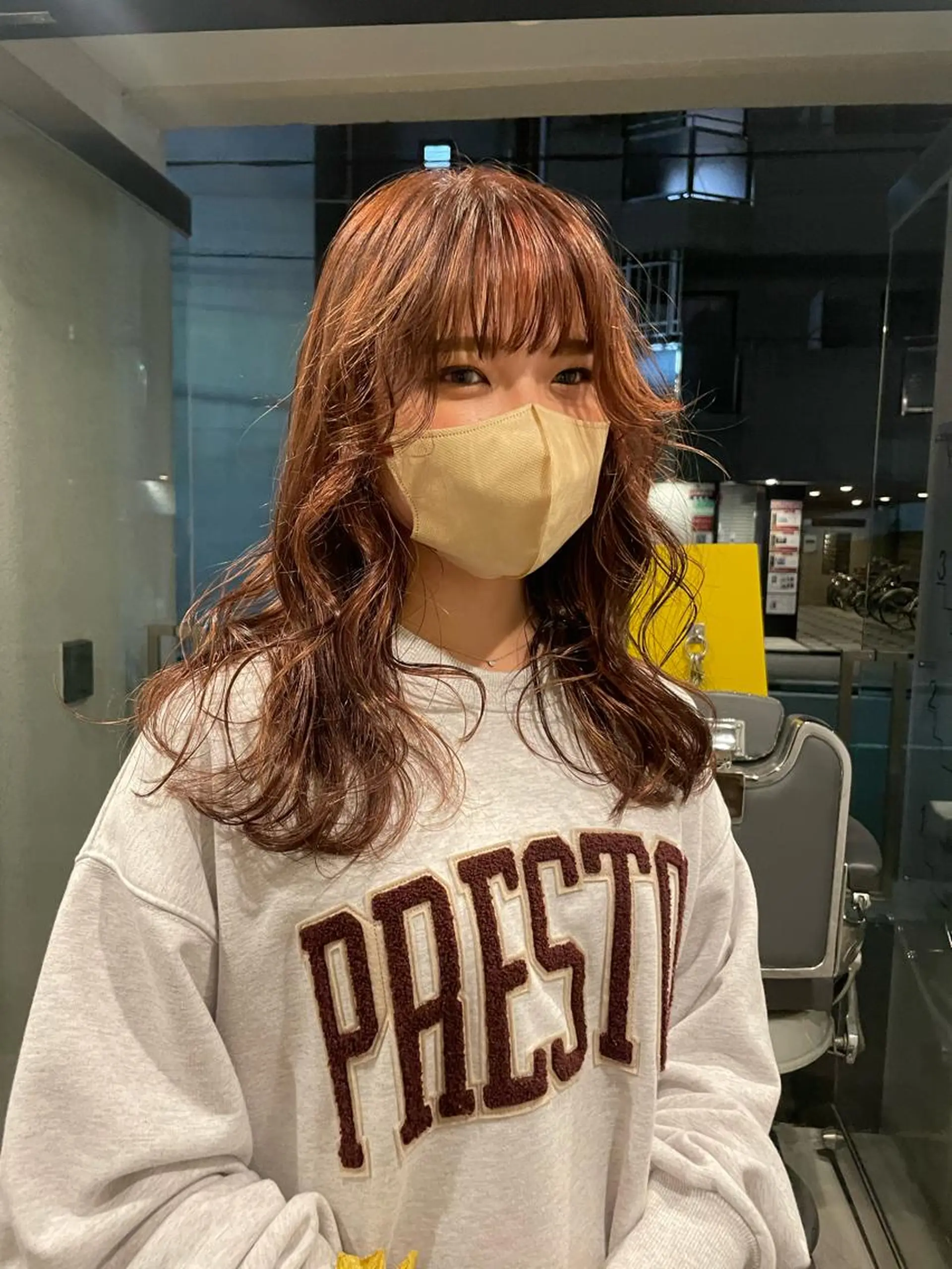 セミロング カラー ハイライトカラー オレンジ ハイライト hen所属・心斎橋/レイヤー/ ブリーチ/モエのヘアスタイル