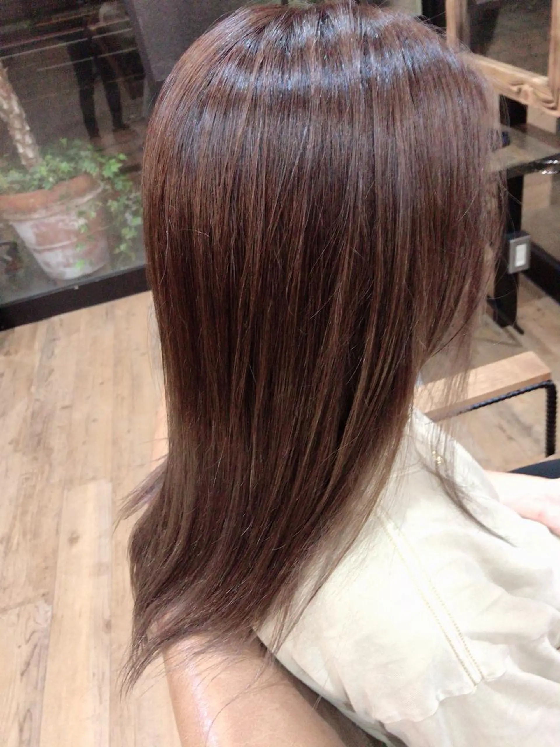 セミロング カラー アッシュ ベージュカラー カット ヘアカラー トリートメント 特殊カラー特化 ✂️SHIAN フジのヘアスタイル