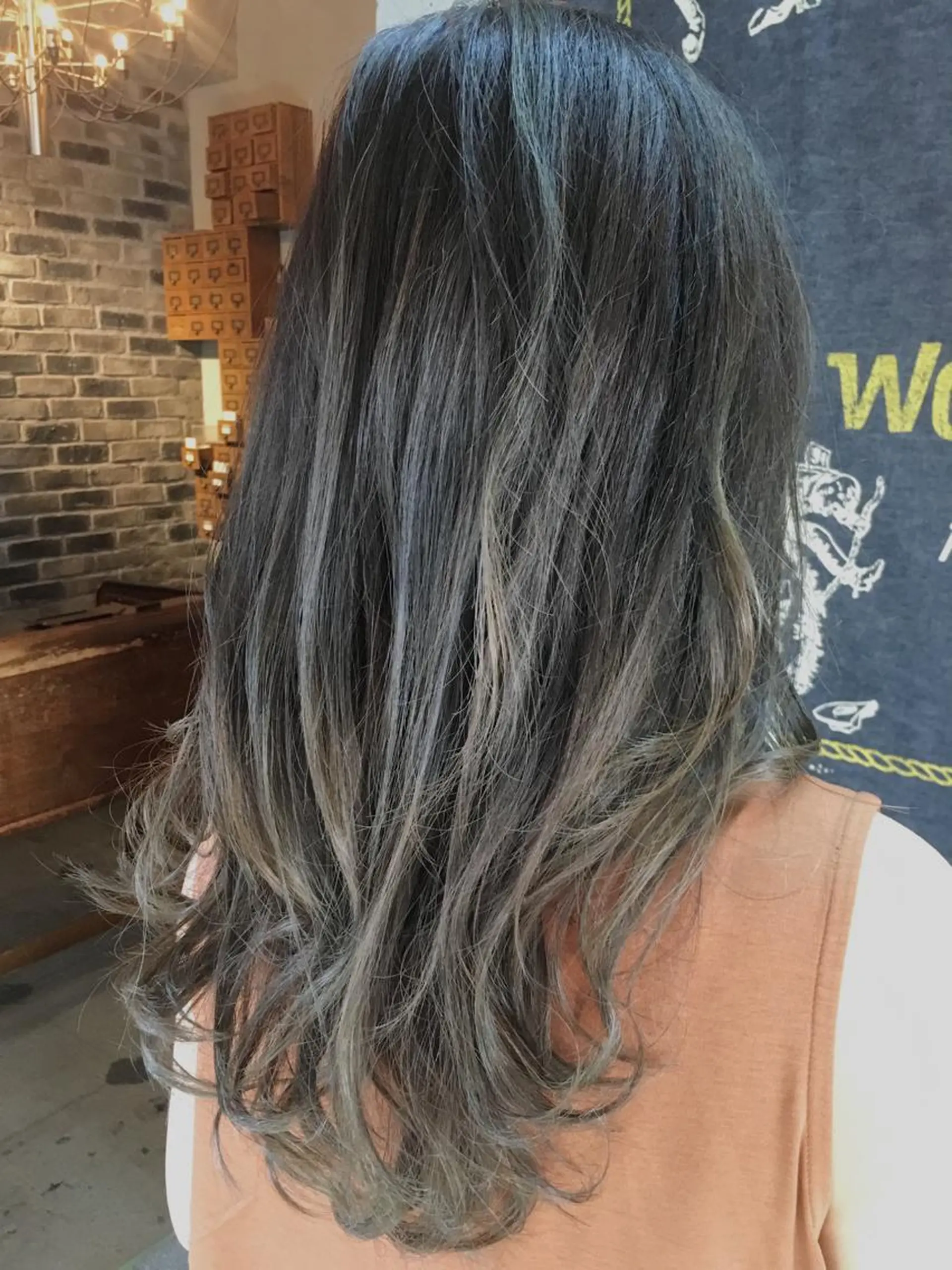 ロング カラー 代表 中島貴志のヘアスタイル